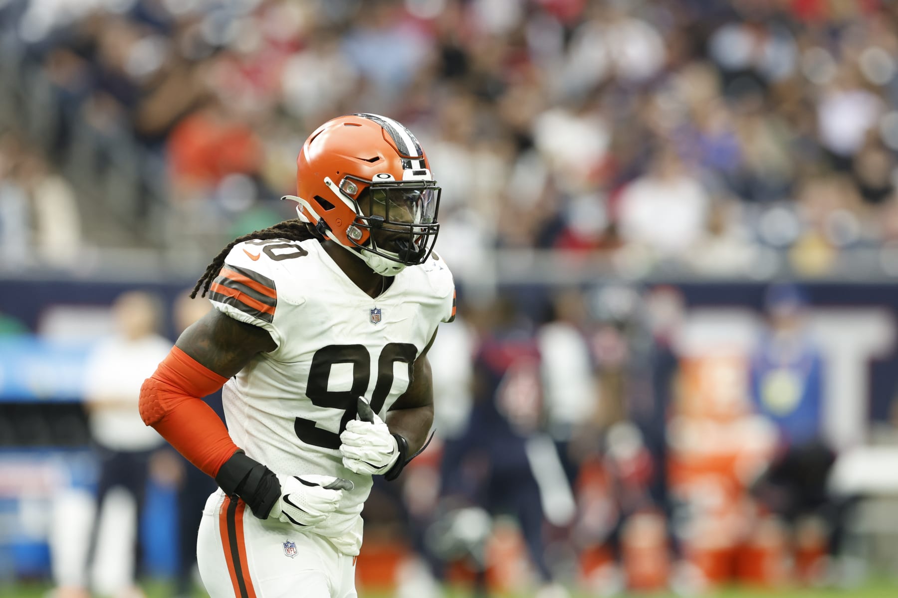 Cleveland Browns defensive end Jadeveon Clowney (90) during an NFL football game against the Houston Texans on Sunday, December 4, 2022, in Houston. (AP Photo/Matt Patterson)