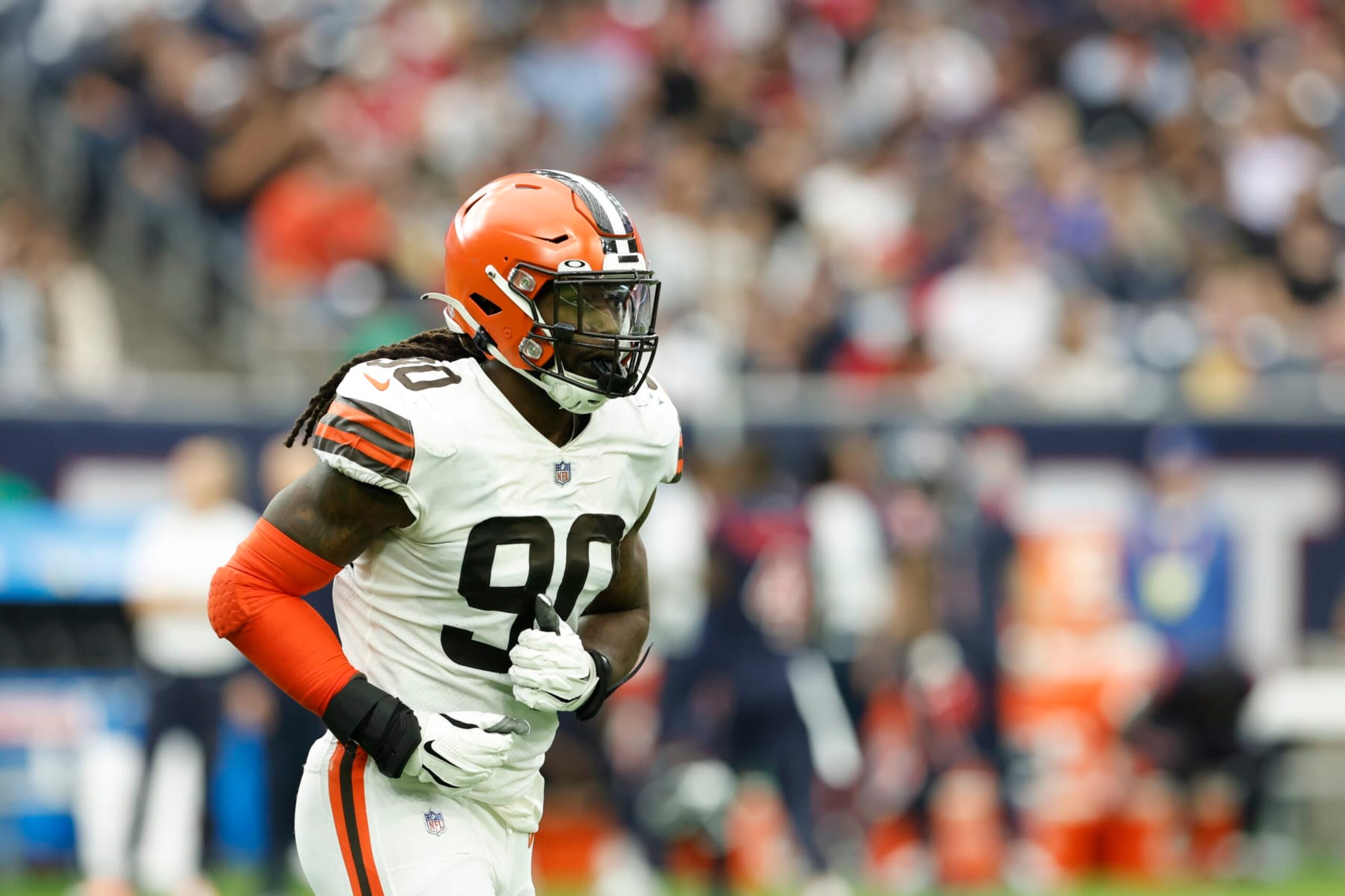 Cleveland Browns defensive end Jadeveon Clowney (90) during an NFL football game against the Houston Texans on Sunday, December 4, 2022, in Houston. (AP Photo/Matt Patterson) Cleveland Browns defensive end Jadeveon Clowney (90) during an NFL football game against the Houston Texans on Sunday, December 4, 2022, in Houston. (AP Photo/Matt Patterson)