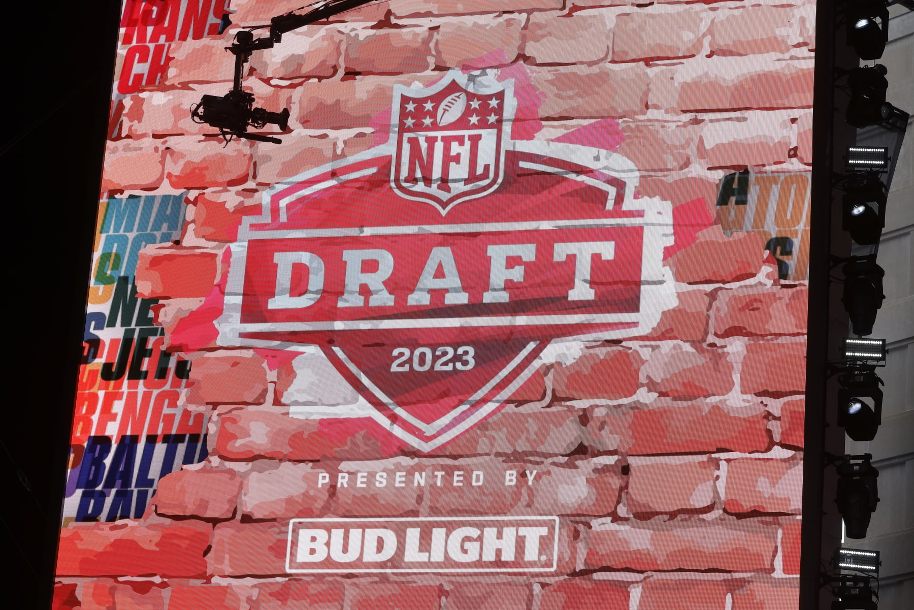 KANSAS CITY, MISSOURI - APRIL 27: A detailed view of the Draft logo is seen prior to the first round of the 2023 NFL Draft at Union Station on April 27, 2023 in Kansas City, Missouri. (Photo by David Eulitt/Getty Images)