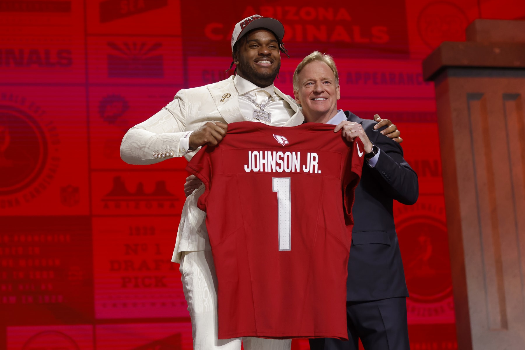 OT Paris Johnson Jr.