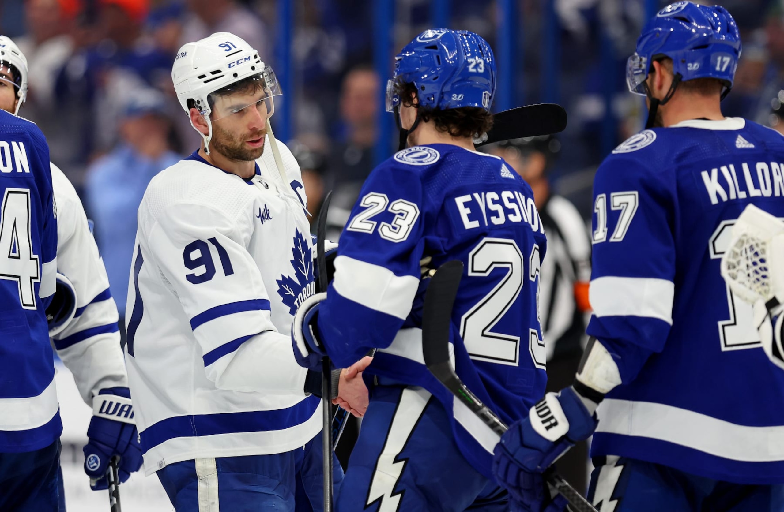 TAMPA, FLORIDA - APRIL 29: John Tavares #91 of the Toronto Maple Leafs shakes hands after winning Game Six of the First Round of the 2023 Stanley Cup Playoffs against the Tampa Bay Lightning at Amalie Arena on April 29, 2023 in Tampa, Florida. (Photo by Mike Ehrmann/Getty Images)