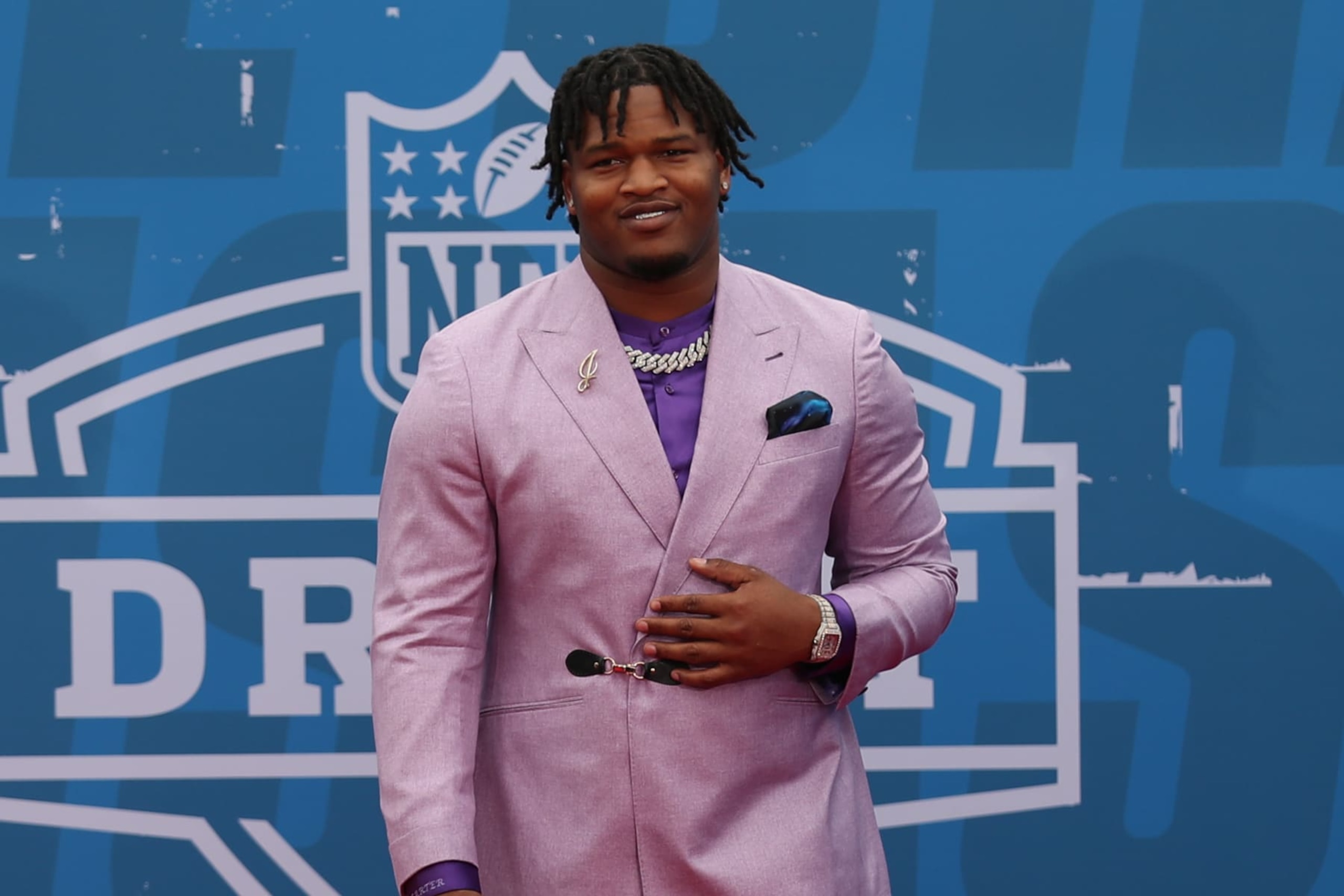 KANSAS CITY, MO - APRIL 27: Alabama defensive lineman Jalen Carter during the NFL Draft Red Carpet event on April 27, 2023 at Union Station in Kansas City, MO. (Photo by Scott Winters/Icon Sportswire via Getty Images)