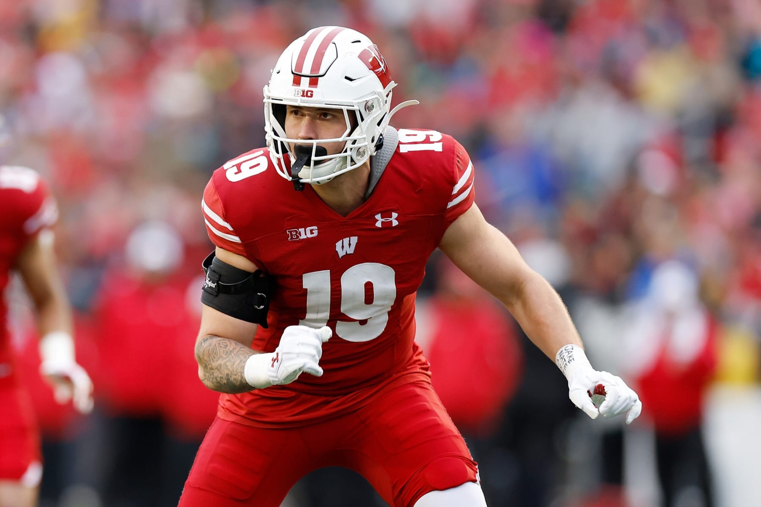 LB Nick Herbig LB Nick Herbig