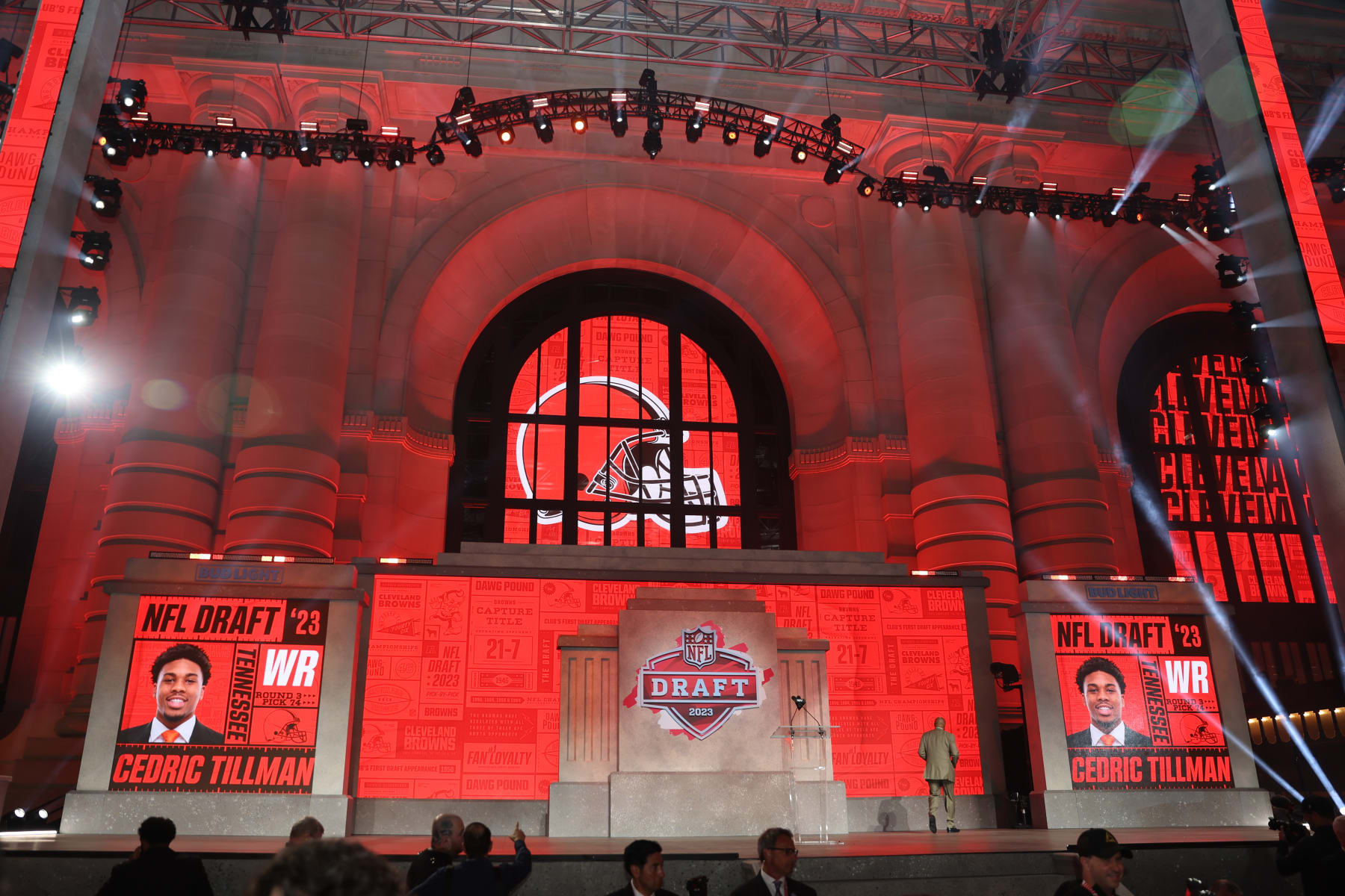 KANSAS CITY, MO - APRIL 28: A view of the stage lit up in Cleveland Browns colors and the team logo in the third round of the NFL Draft on April 28, 2023 at Union Station in Kansas City, MO. (Photo by Scott Winters/Icon Sportswire via Getty Images)