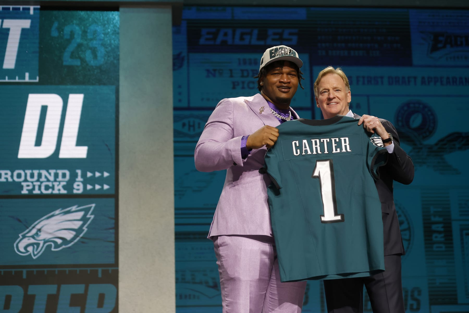 KANSAS CITY, MISSOURI - APRIL 27: (L-R) Jalen Carter poses with NFL Commissioner Roger Goodell after being selected ninth overall by the Philadelphia Eagles during the first round of the 2023 NFL Draft at Union Station on April 27, 2023 in Kansas City, Missouri. (Photo by David Eulitt/Getty Images)