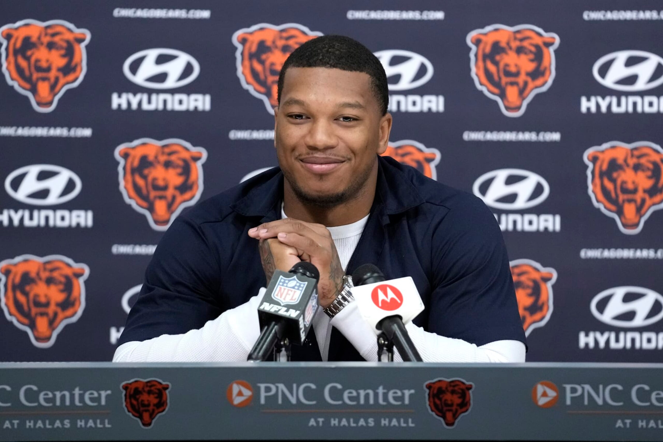 Bears WR D.J. Moore