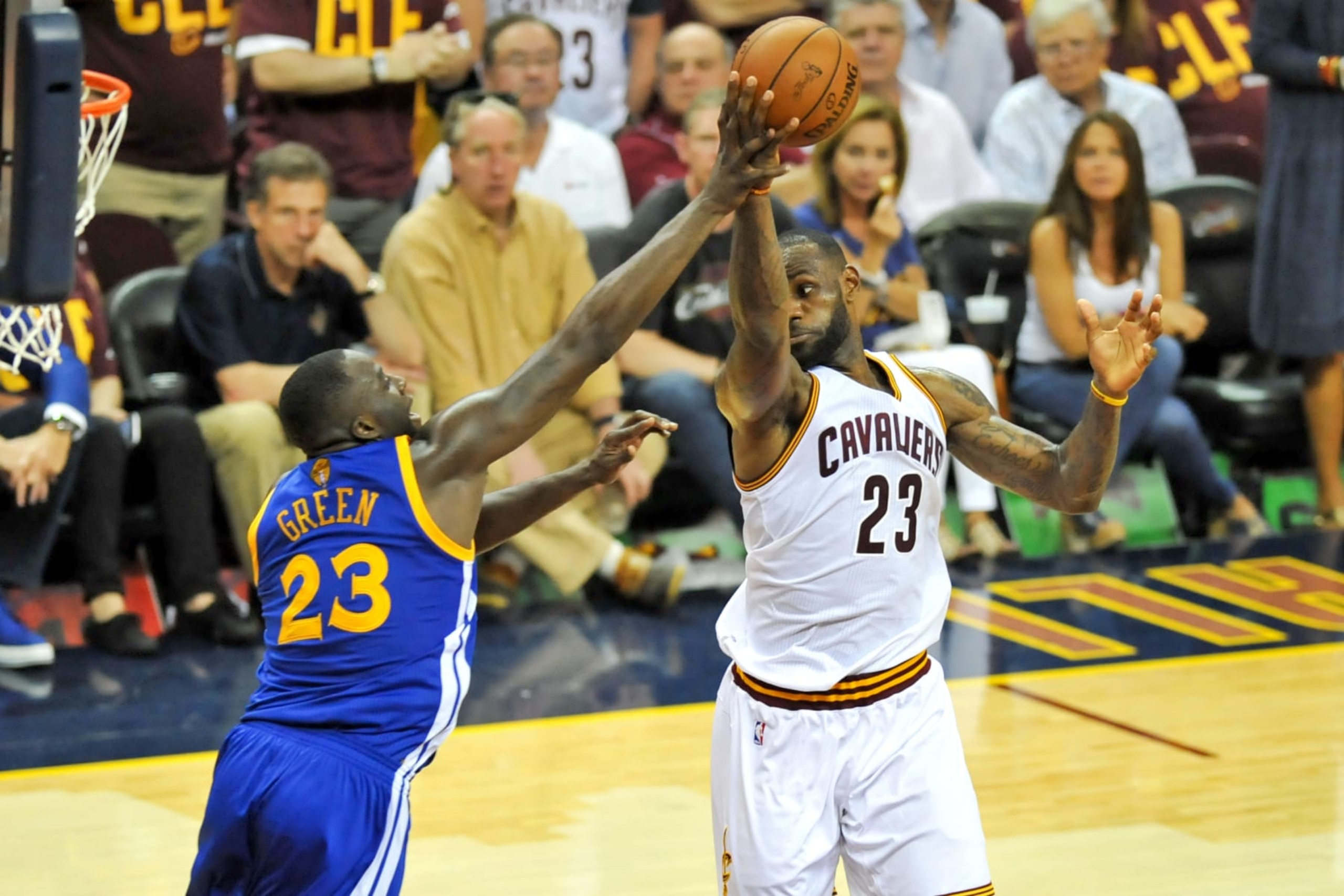 CLEVELAND, OH - JUNE 10, 2016: LeBron James #23 of the Cleveland Cavaliers catches a pass against Draymond Green #23 of the Golden State Warriors in the second half of Game 4 of the 2016 NBA Finals at Quicken Loans Arena on June 10, 2016 in Cleveland, Ohio. (Photo by: 2016 Nick Cammett/Diamond Images via Getty Images)