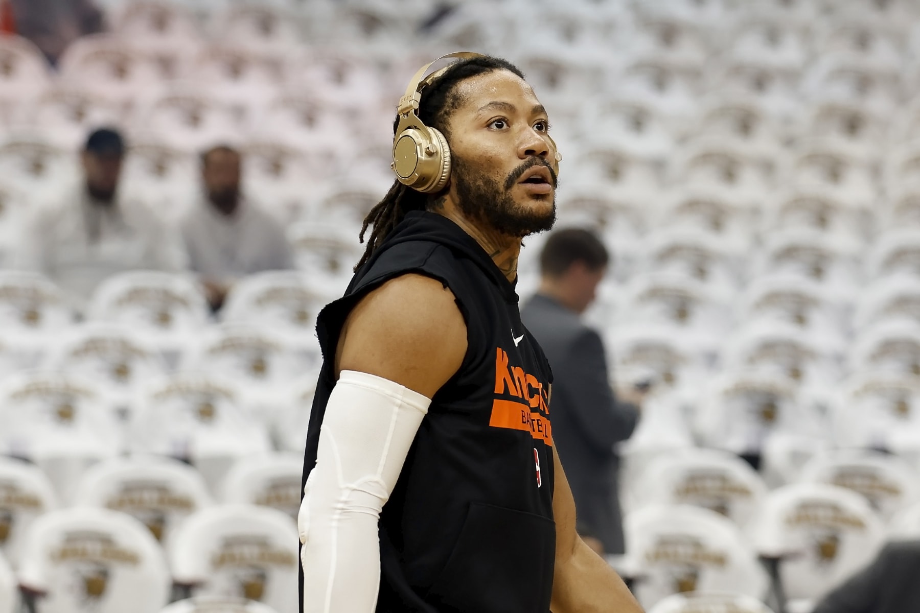 CLEVELAND, OH - APRIL 26:  Derrick Rose #4 of the New York Knicks warms up prior to the start of Game Five of the Eastern Conference First Round Playoffs against the Cleveland Cavaliers at Rocket Mortgage Fieldhouse on April 26, 2023 in Cleveland, Ohio. NOTE TO USER: User expressly acknowledges and agrees that, by downloading and or using this photograph, User is consenting to the terms and conditions of the Getty Images License Agreement. (Photo by Kirk Irwin/Getty Images)