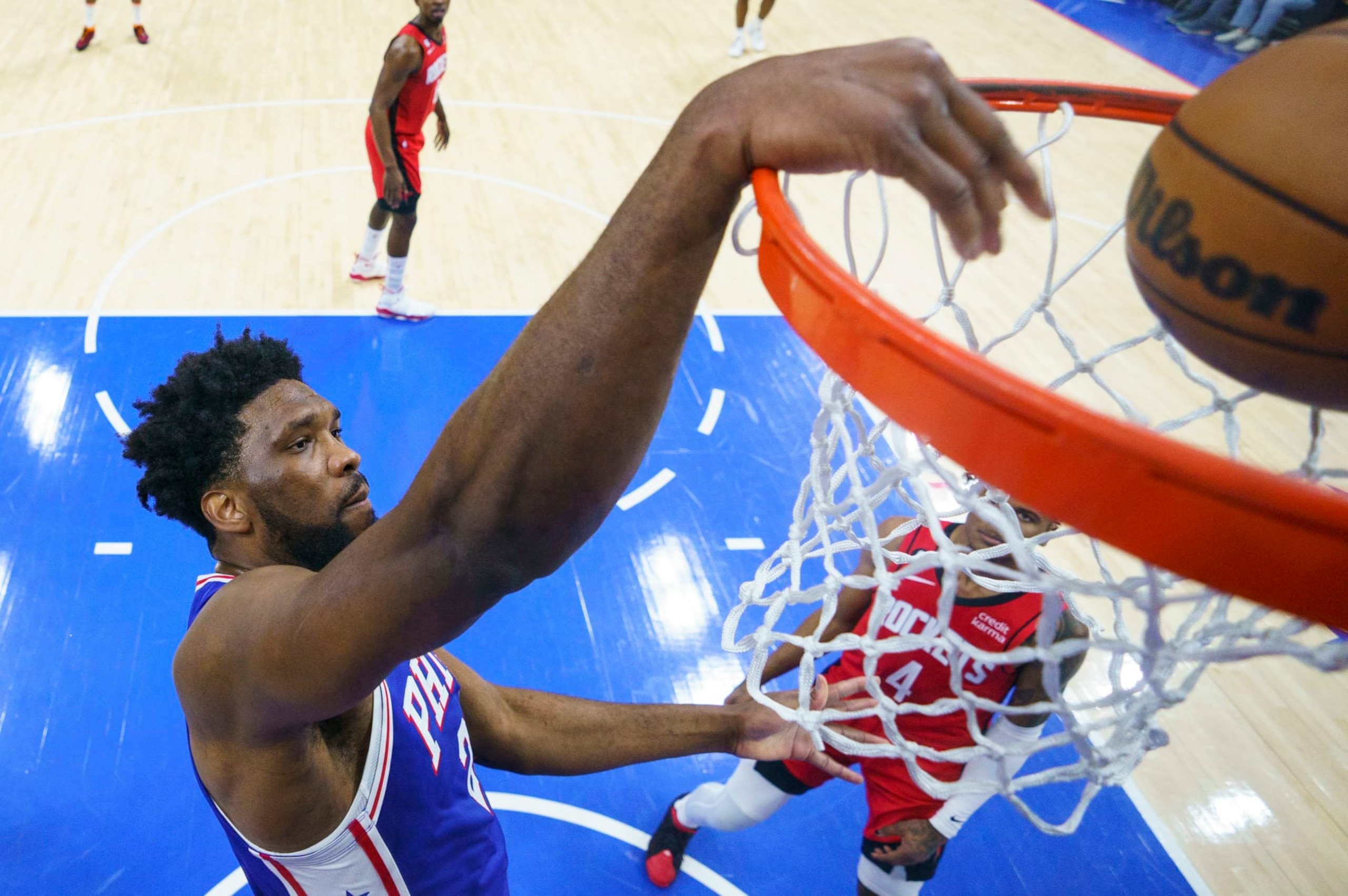 Philadelphia 76ers' Joel Embiid dunks the ball during the NBA basketball game against the Houston Rockets, Monday, Feb. 13, 2023, in Philadelphia. The 76ers won 123-104.(AP Photo/Chris Szagola)