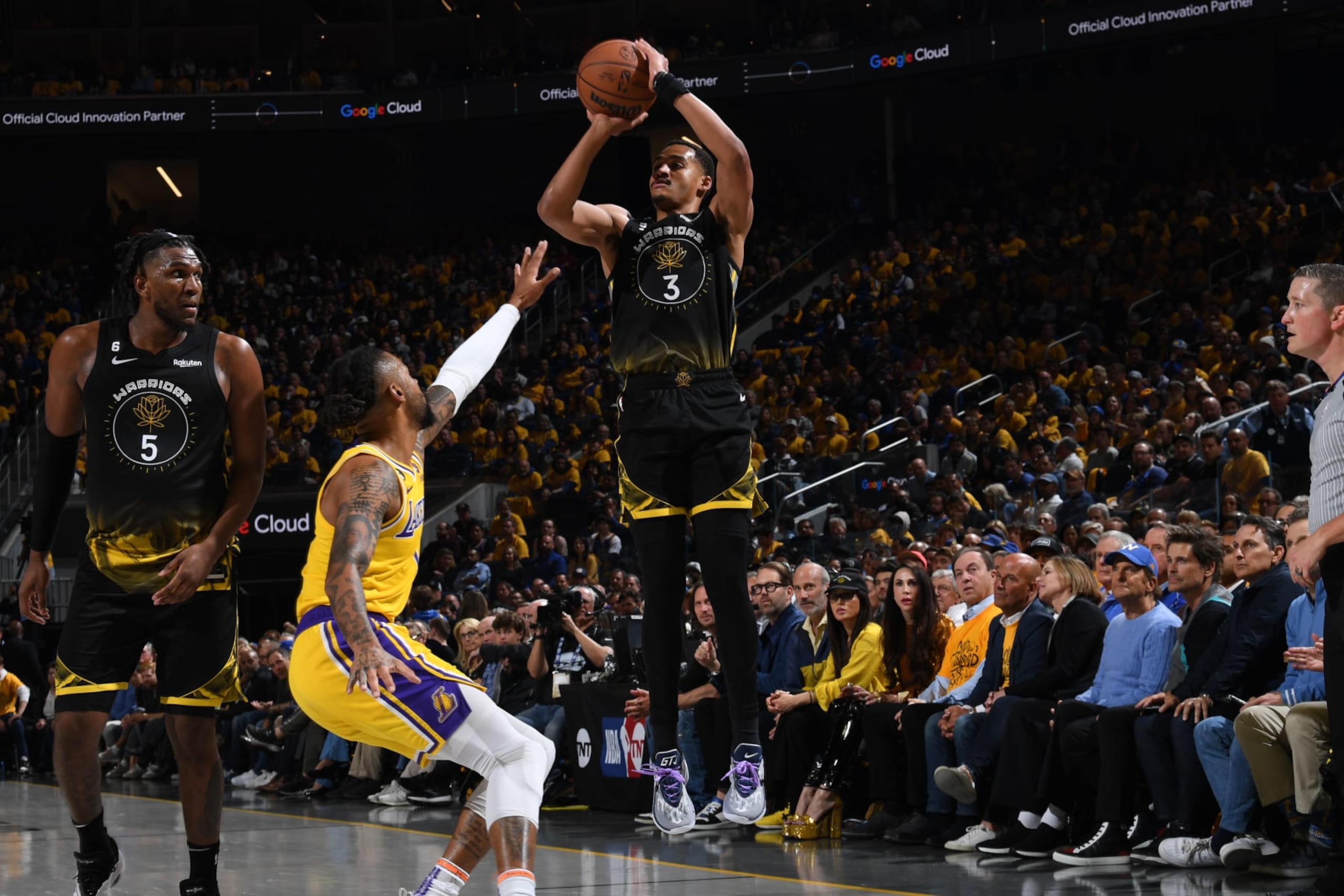 SAN FRANCISCO, CA - MAY 2: Jordan Poole #3 of the Golden State Warriors shoots the ball during the game against the Los Angeles Lakers during Game One of the Western Conference Semi-Finals of the 2023 NBA Playoffs on May 2, 2023 at Chase Center in San Francisco, California. NOTE TO USER: User expressly acknowledges and agrees that, by downloading and or using this photograph, user is consenting to the terms and conditions of Getty Images License Agreement. Mandatory Copyright Notice: Copyright 2023 NBAE (Photo by Noah Graham/NBAE via Getty Images)
