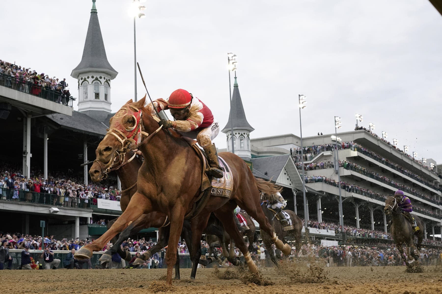 Rich Strike and Sonny Leon at the 2022 Kentucky Derby