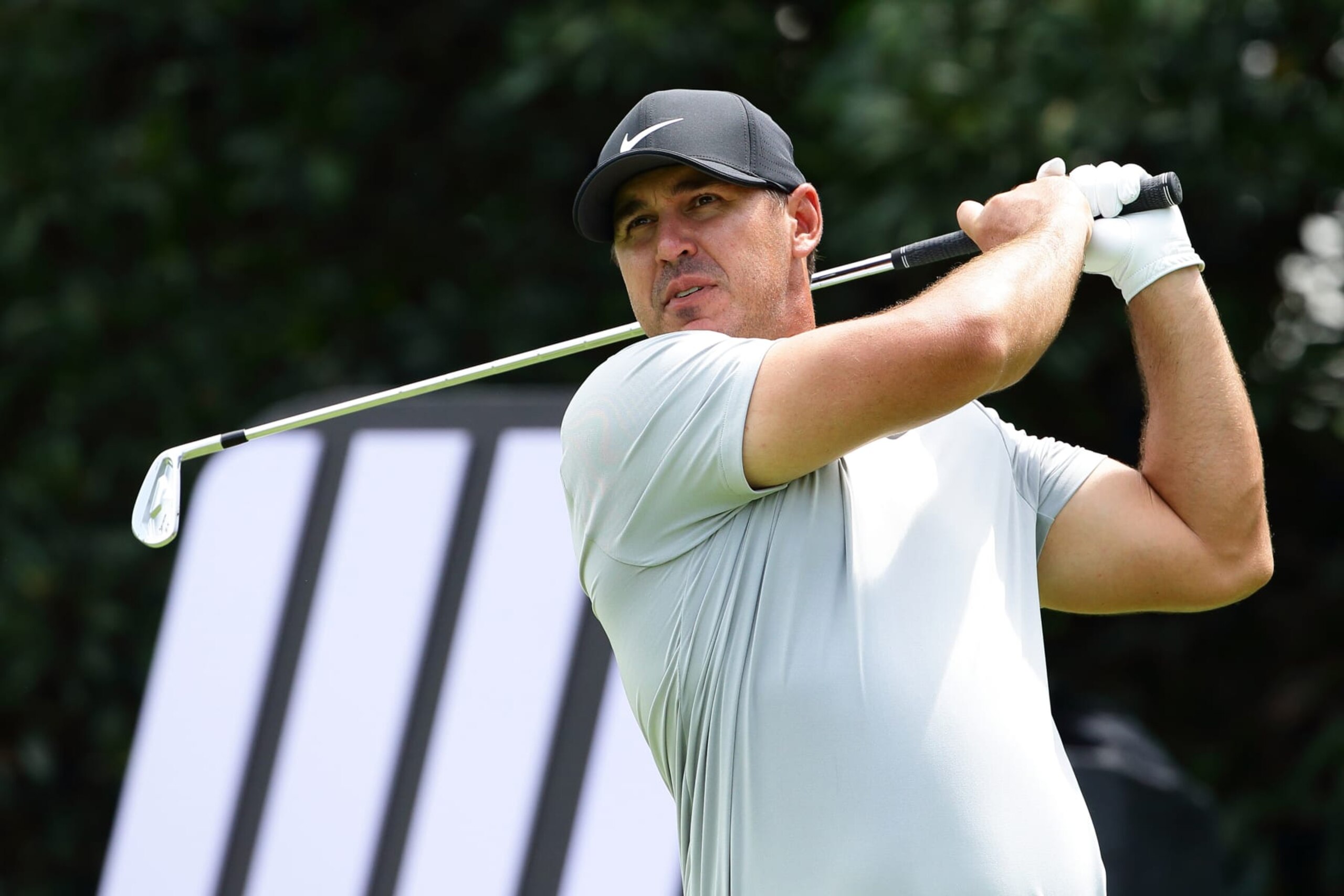 SINGAPORE, SINGAPORE - APRIL 28: Brooks Koepka of Smash GC in action during day one of the LIV Golf Invitational - Singapore at Sentosa Golf Club on April 28, 2023 in Singapore.  (Photo by Suhaimi Abdullah/Getty Images)
