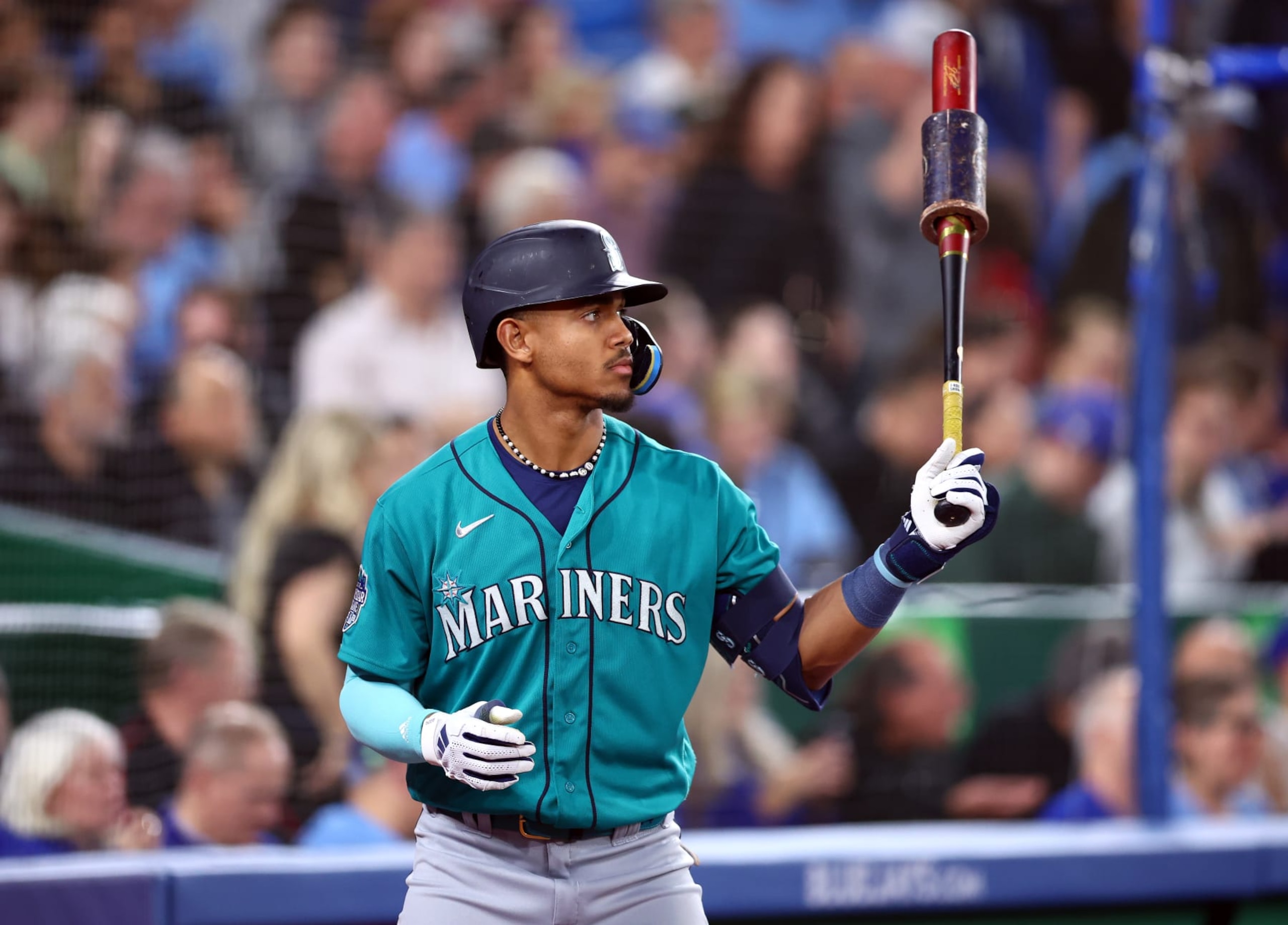 TORONTO, ON - APRIL 28: Julio Rodriguez #44 of the Seattle Mariners warms up in the on deck circle against the Toronto Blue Jays at Rogers Centre on April 28, 2023 in Toronto, Ontario, Canada. (Photo by Vaughn Ridley/Getty Images) TORONTO, ON - APRIL 28: Julio Rodriguez #44 of the Seattle Mariners warms up in the on deck circle against the Toronto Blue Jays at Rogers Centre on April 28, 2023 in Toronto, Ontario, Canada. (Photo by Vaughn Ridley/Getty Images)