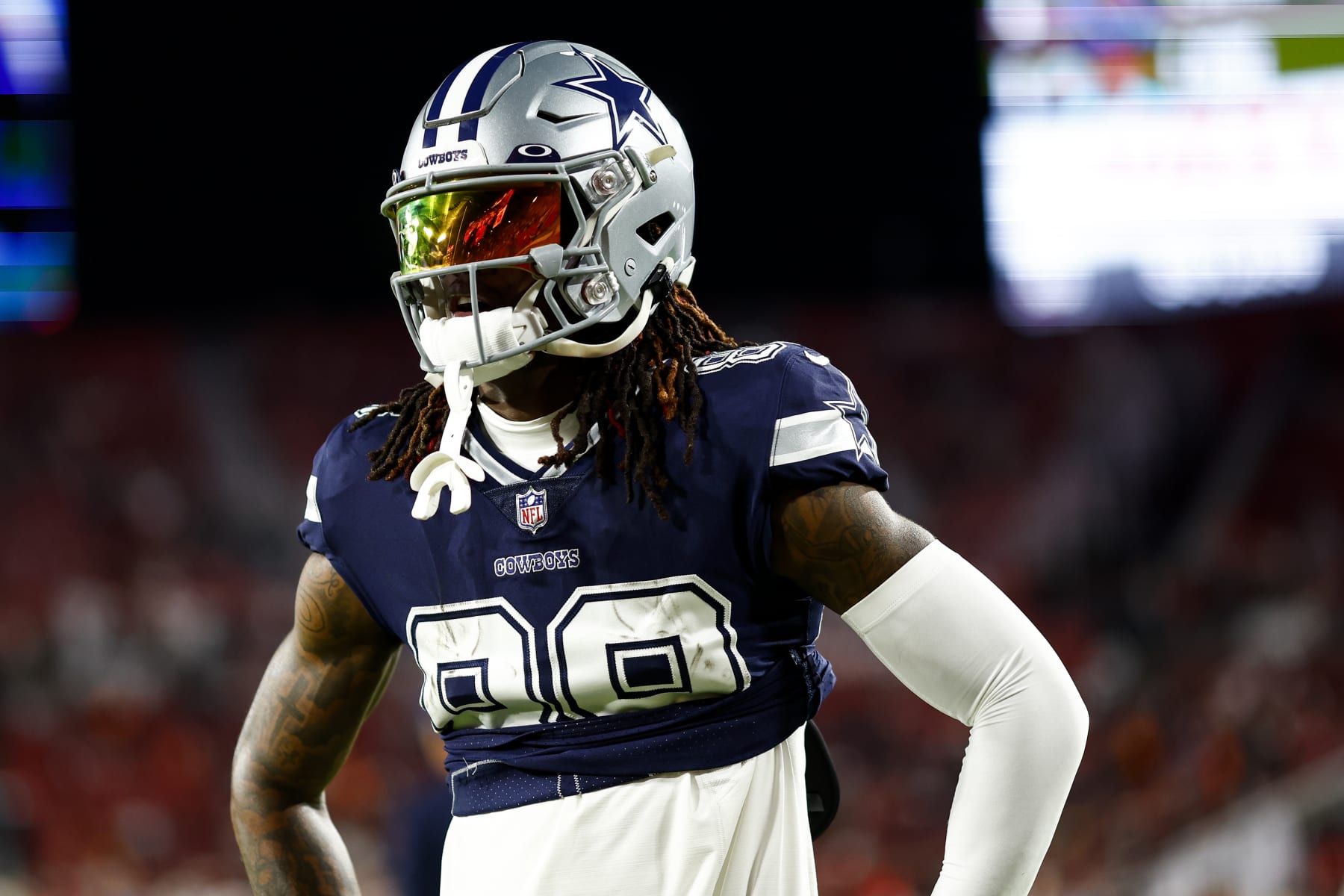 TAMPA, FL - JANUARY 16: CeeDee Lamb #88 of the Dallas Cowboys warms up prior to an NFL wild card playoff football game against the Tampa Bay Buccaneers at Raymond James Stadium on January 16, 2023 in Tampa, Florida. (Photo by Kevin Sabitus/Getty Images)