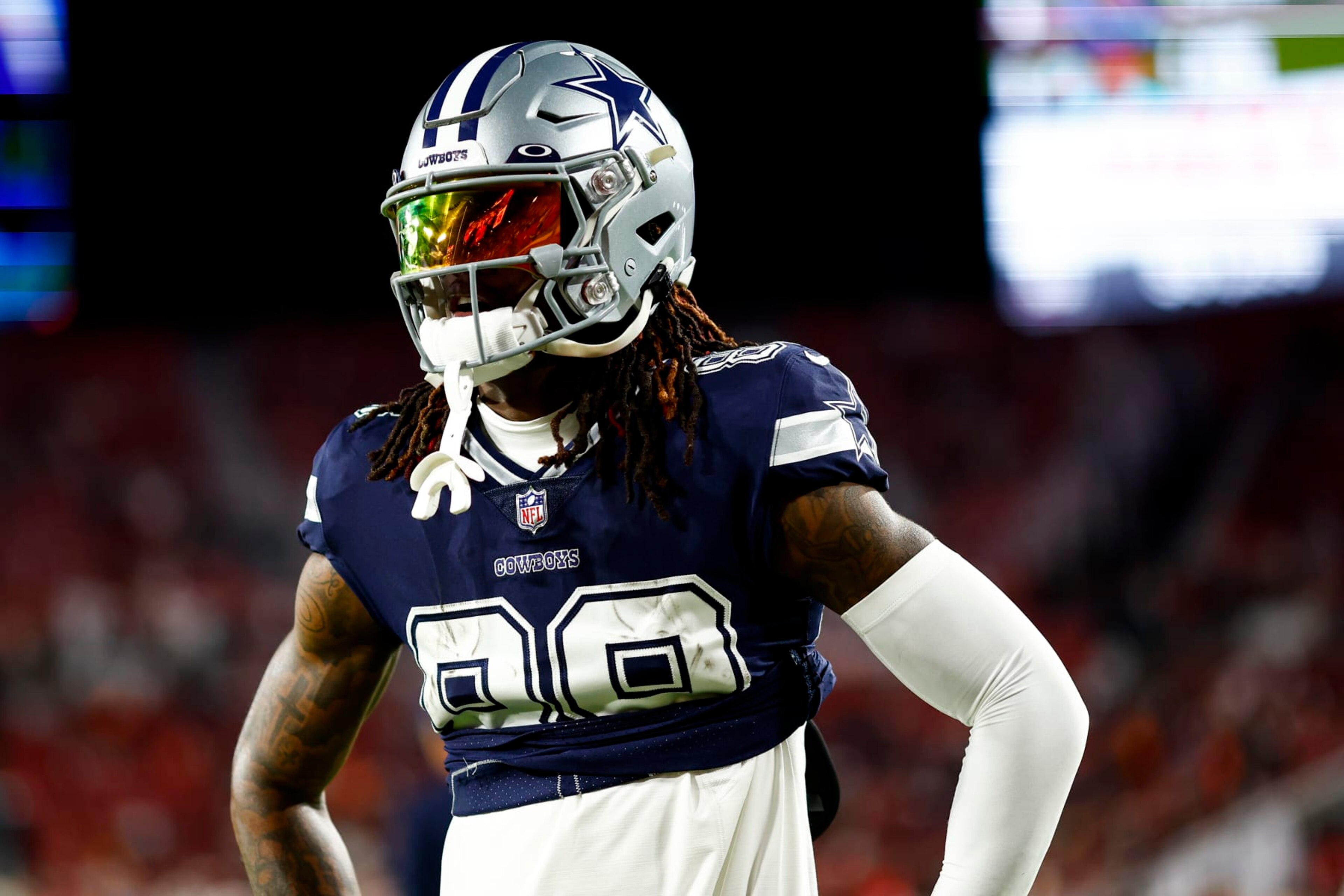 TAMPA, FL - JANUARY 16: CeeDee Lamb #88 of the Dallas Cowboys warms up prior to an NFL wild card playoff football game against the Tampa Bay Buccaneers at Raymond James Stadium on January 16, 2023 in Tampa, Florida. (Photo by Kevin Sabitus/Getty Images)