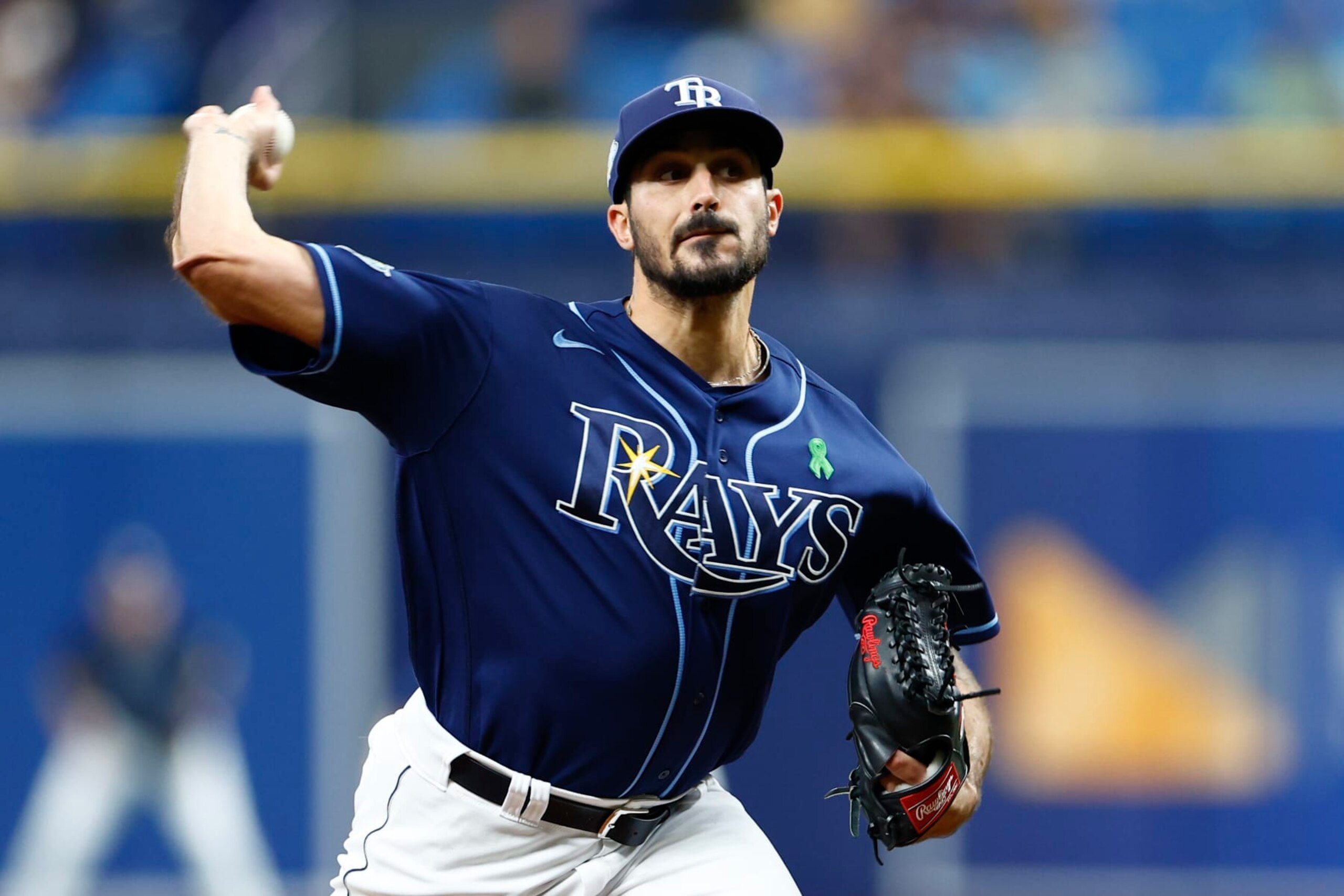 ST PETERSBURG, FLORIDA - MAY 04: Zach Eflin #24 of the Tampa Bay Rays throws a pitch during the first inning against the Pittsburgh Pirates at Tropicana Field on May 04, 2023 in St Petersburg, Florida. (Photo by Douglas P. DeFelice/Getty Images)
