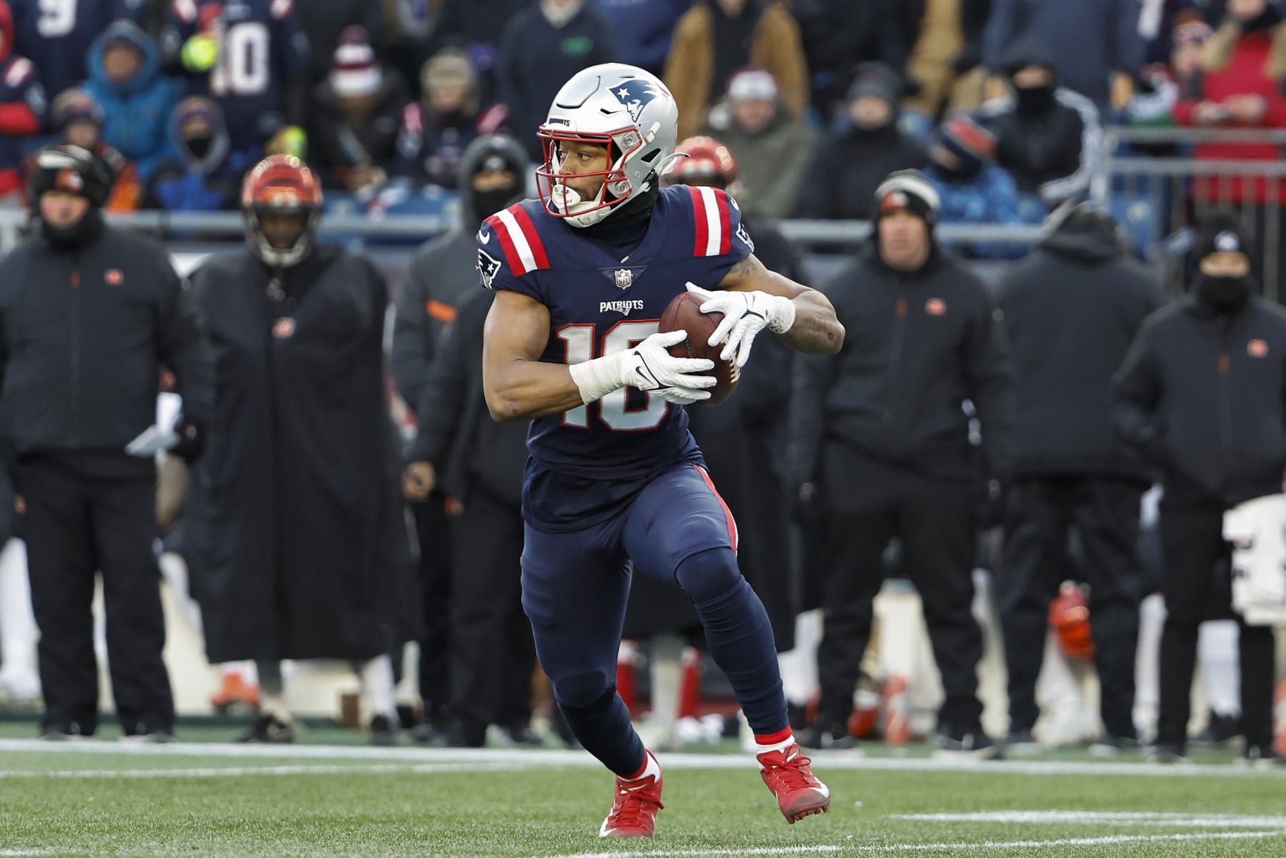 FOXBOROUGH, MA - DECEMBER 24: Jakobi Meyers #16 of the New England Patriots catches a pass against the Cincinnati Bengals during the game at Gillette Stadium on December 24, 2022 in Foxborough, Massachusetts.(Photo By Winslow Townson/Getty Images)