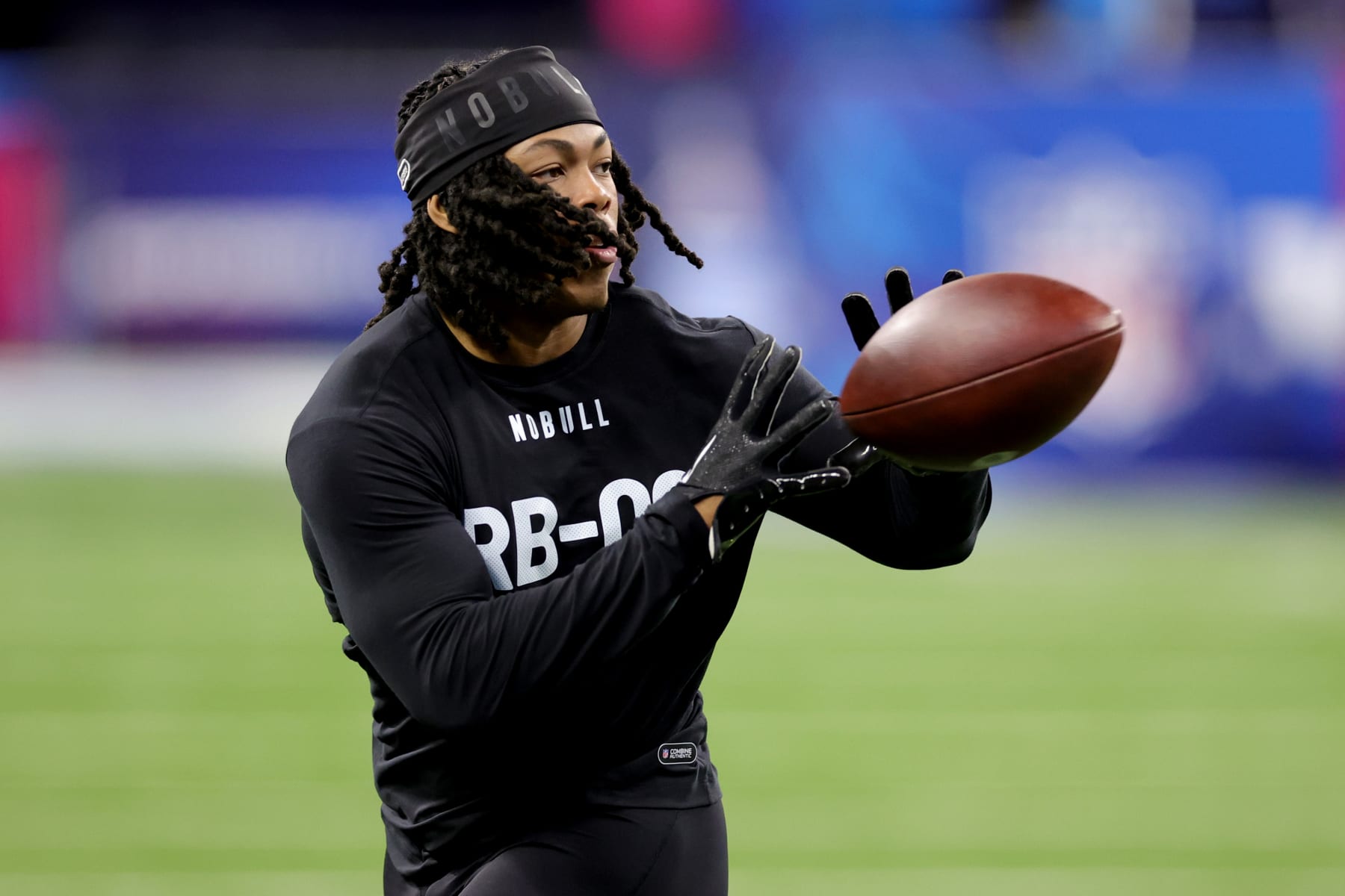 INDIANAPOLIS, INDIANA - MARCH 05: Jahmyr Gibbs of Alabama participates in a drill during the NFL Combine at Lucas Oil Stadium on March 05, 2023 in Indianapolis, Indiana. (Photo by Stacy Revere/Getty Images)