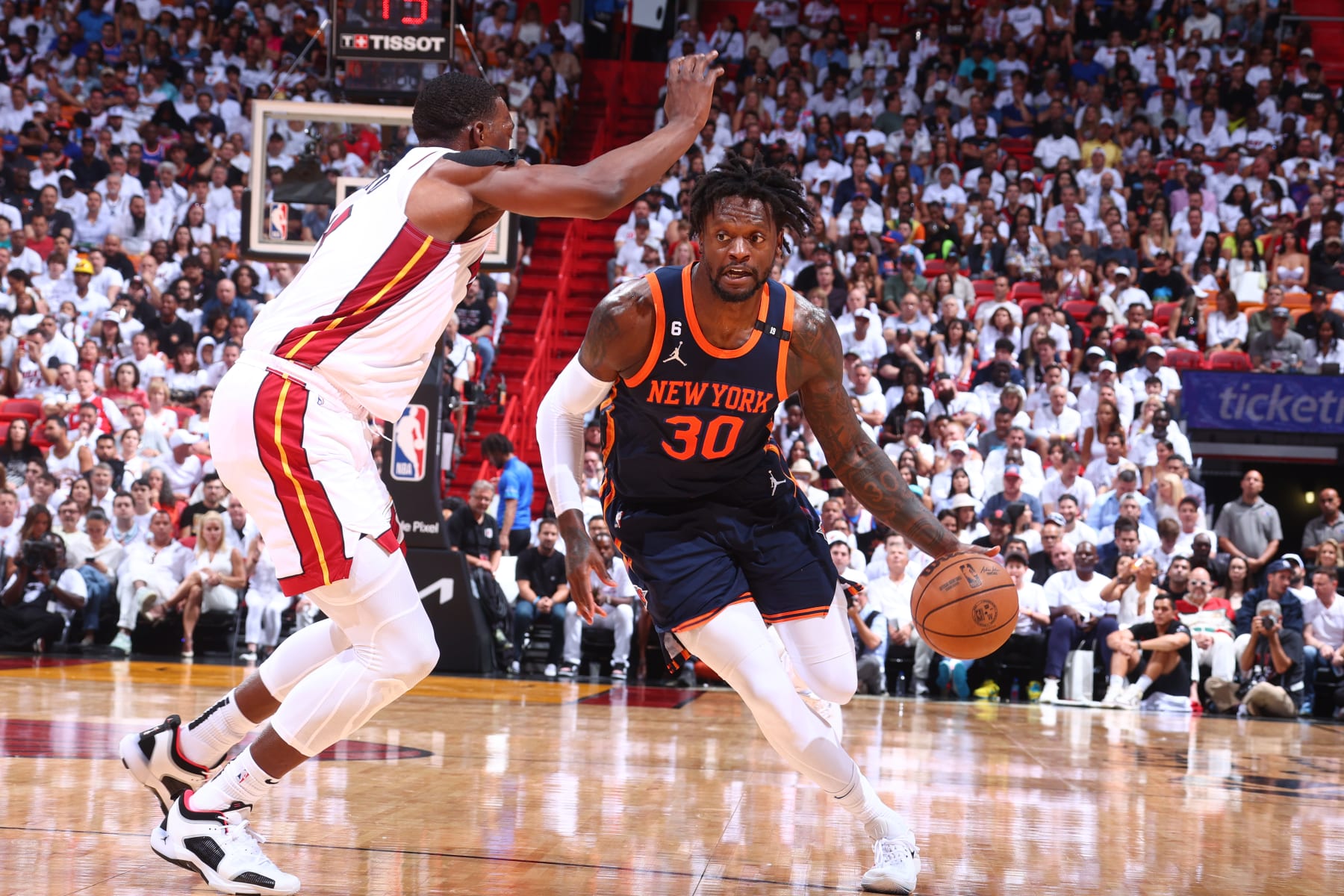 MIAMI, FL - MAY 6: Julius Randle #30 of the New York Knicks dribbles the ball during Game Three of the Eastern Conference Semi-Finals of the 2023 NBA Playoffs against the Miami Heat on May 6, 2023 at Miami-Dade Arena in Miami, Florida. NOTE TO USER: User expressly acknowledges and agrees that, by downloading and or using this Photograph, user is consenting to the terms and conditions of the Getty Images License Agreement. Mandatory Copyright Notice: Copyright 2023 NBAE (Photo by Nathaniel S. Butler/NBAE via Getty Images)