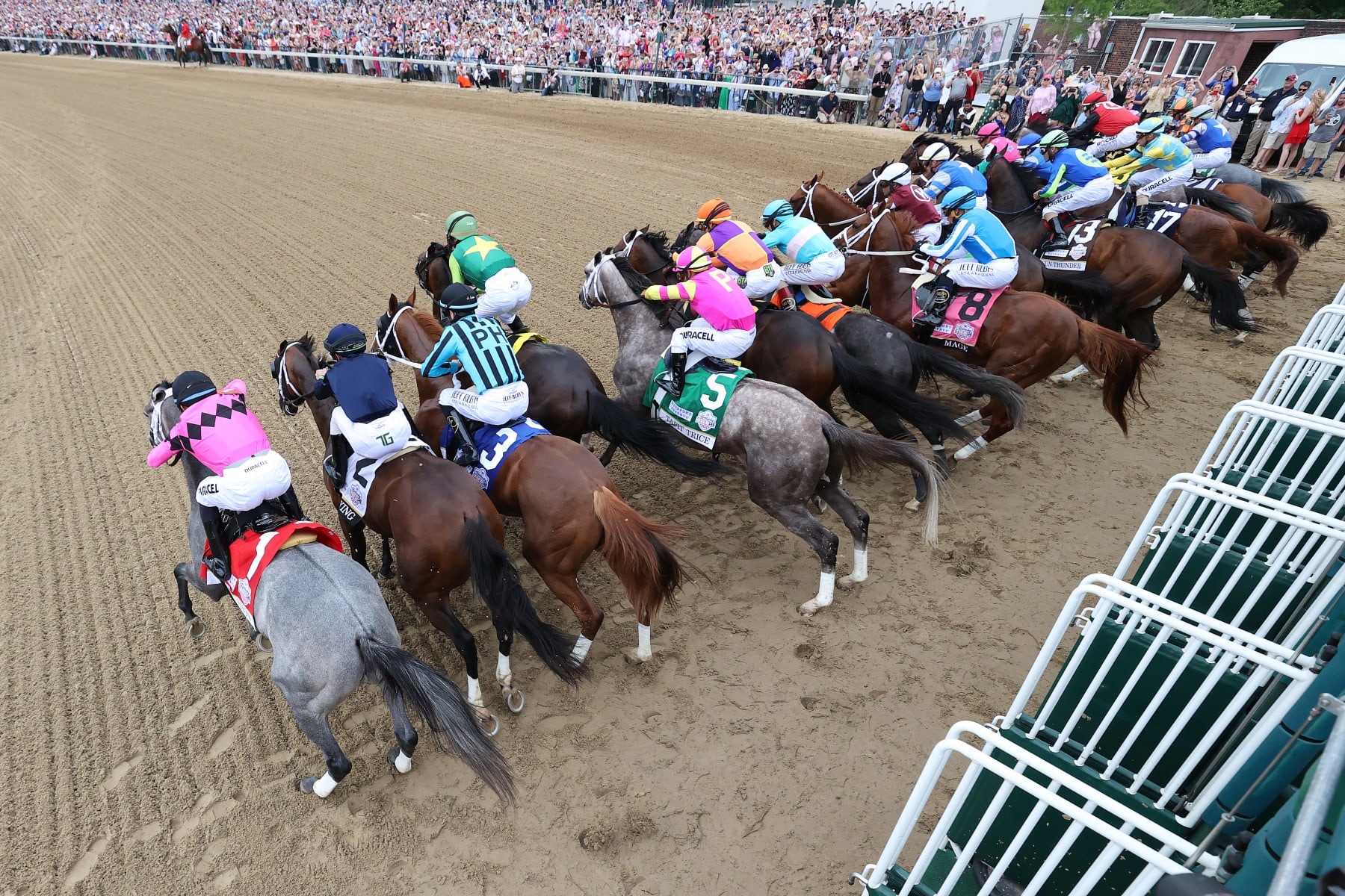 LOUISVILLE, KENTUCKY - MAY 06: The field breaks from the gate at the start of the 149th running of the Kentucky Derby at Churchill Downs on May 06, 2023 in Louisville, Kentucky. (Photo by Andy Lyons/Getty Images)