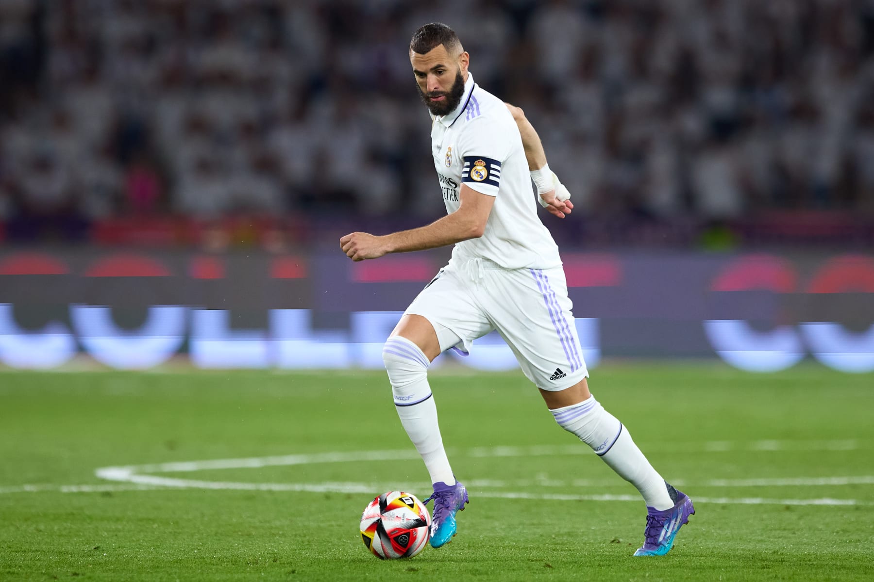 SEVILLE, SPAIN - MAY 06: Karim Benzema of Real Madrid in action during the Copa del Rey Final match between Real Madrid and CA Osasuna at Estadio de La Cartuja on May 06, 2023 in Seville, Spain. (Photo by Fran Santiago/Getty Images)
