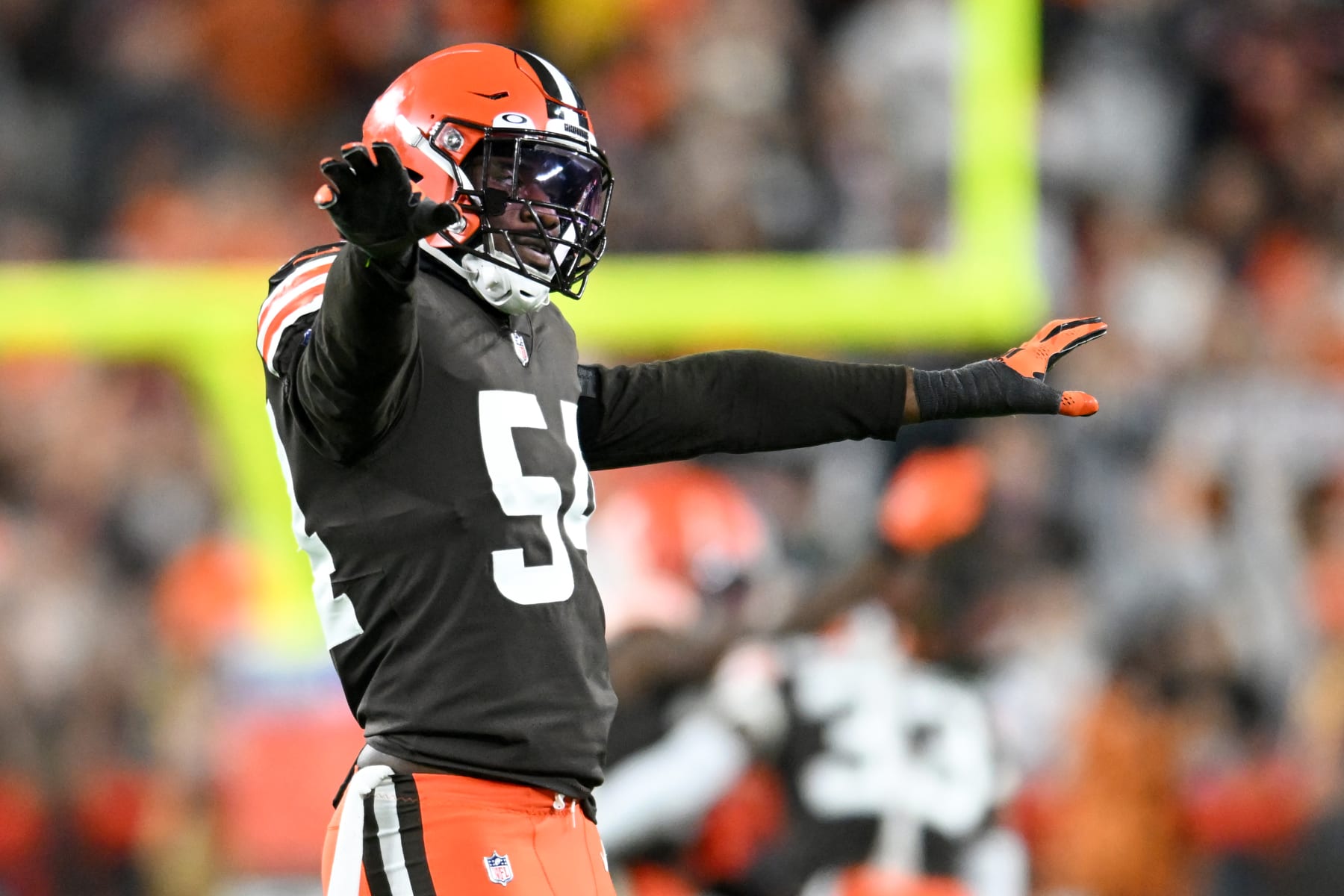 CLEVELAND, OHIO - OCTOBER 31: Deion Jones #54 of the Cleveland Browns celebrates a fourth down stop during the second half against the Cincinnati Bengals at FirstEnergy Stadium on October 31, 2022 in Cleveland, Ohio. (Photo by Nick Cammett/Diamond Images via Getty Images)