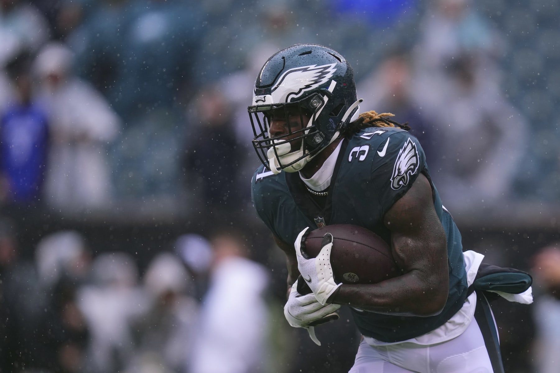 PHILADELPHIA, PA - OCTOBER 02: Trey Sermon #34 of the Philadelphia Eagles runs the ball prior to the game against the Jacksonville Jaguars at Lincoln Financial Field on October 2, 2022 in Philadelphia, Pennsylvania. (Photo by Mitchell Leff/Getty Images)