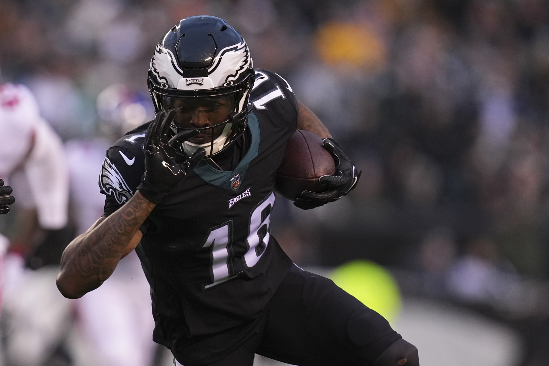 PHILADELPHIA, PA - JANUARY 08: Quez Watkins #16 of the Philadelphia Eagles runs with the ball against the New York Giants at Lincoln Financial Field on January 8, 2023 in Philadelphia, Pennsylvania. (Photo by Mitchell Leff/Getty Images)