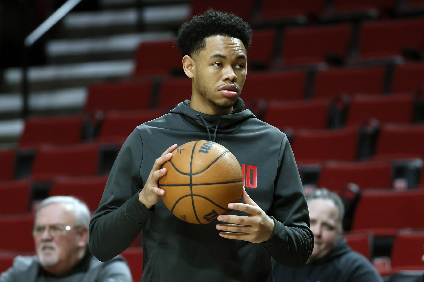 PORTLAND, OREGON - MARCH 24: Anfernee Simons #1 of the Portland Trail Blazers warms up prior to a game against the Chicago Bulls at Moda Center on March 24, 2023 in Portland, Oregon. NOTE TO USER: User expressly acknowledges and agrees that, by downloading and or using this photograph, User is consenting to the terms and conditions of the Getty Images License Agreement. (Photo by Soobum Im/Getty Images)