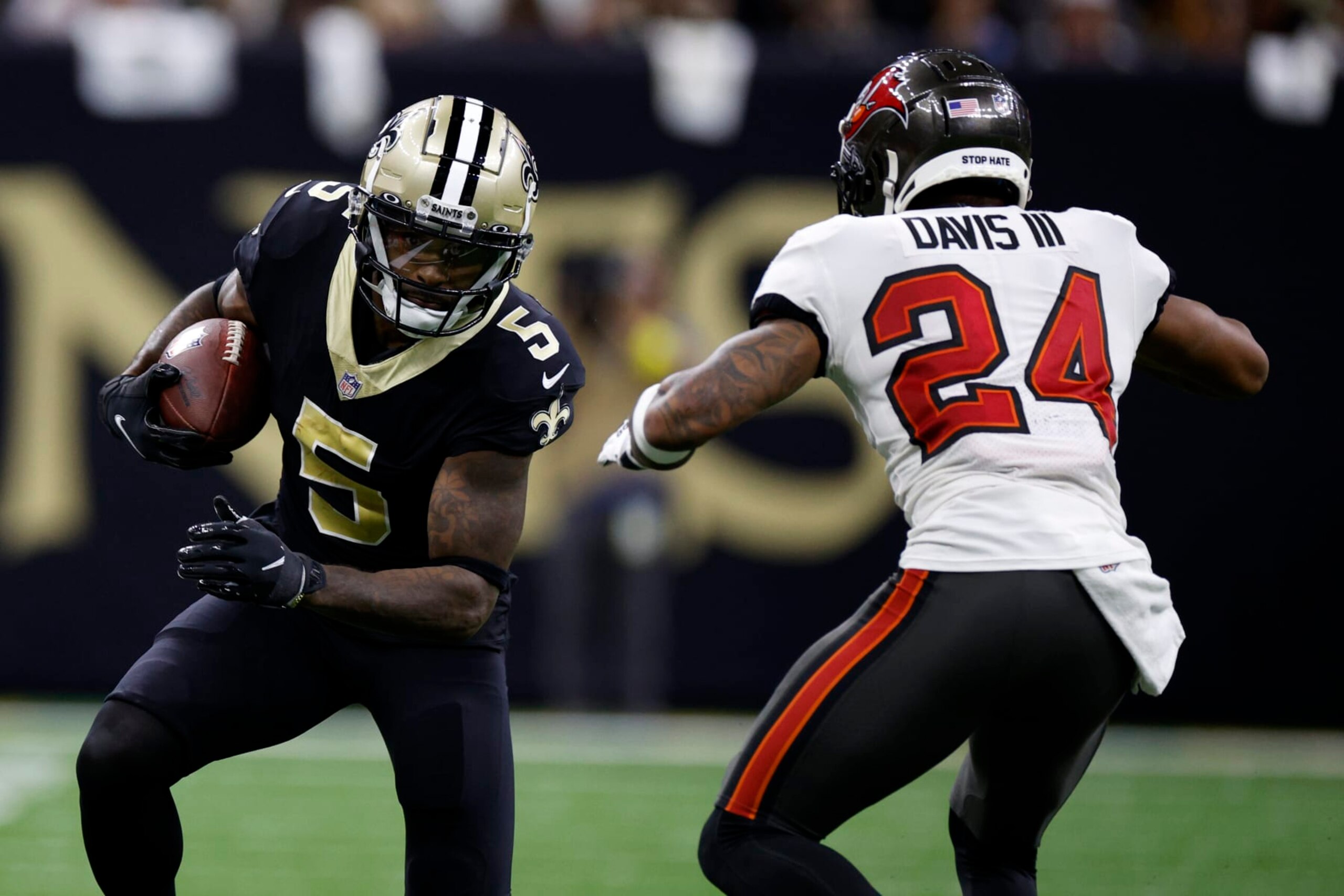 NEW ORLEANS, LOUISIANA - SEPTEMBER 18: Jarvis Landry #5 of the New Orleans Saints in action against the Tampa Bay Buccaneers at Caesars Superdome on September 18, 2022 in New Orleans, Louisiana. (Photo by Chris Graythen/Getty Images)