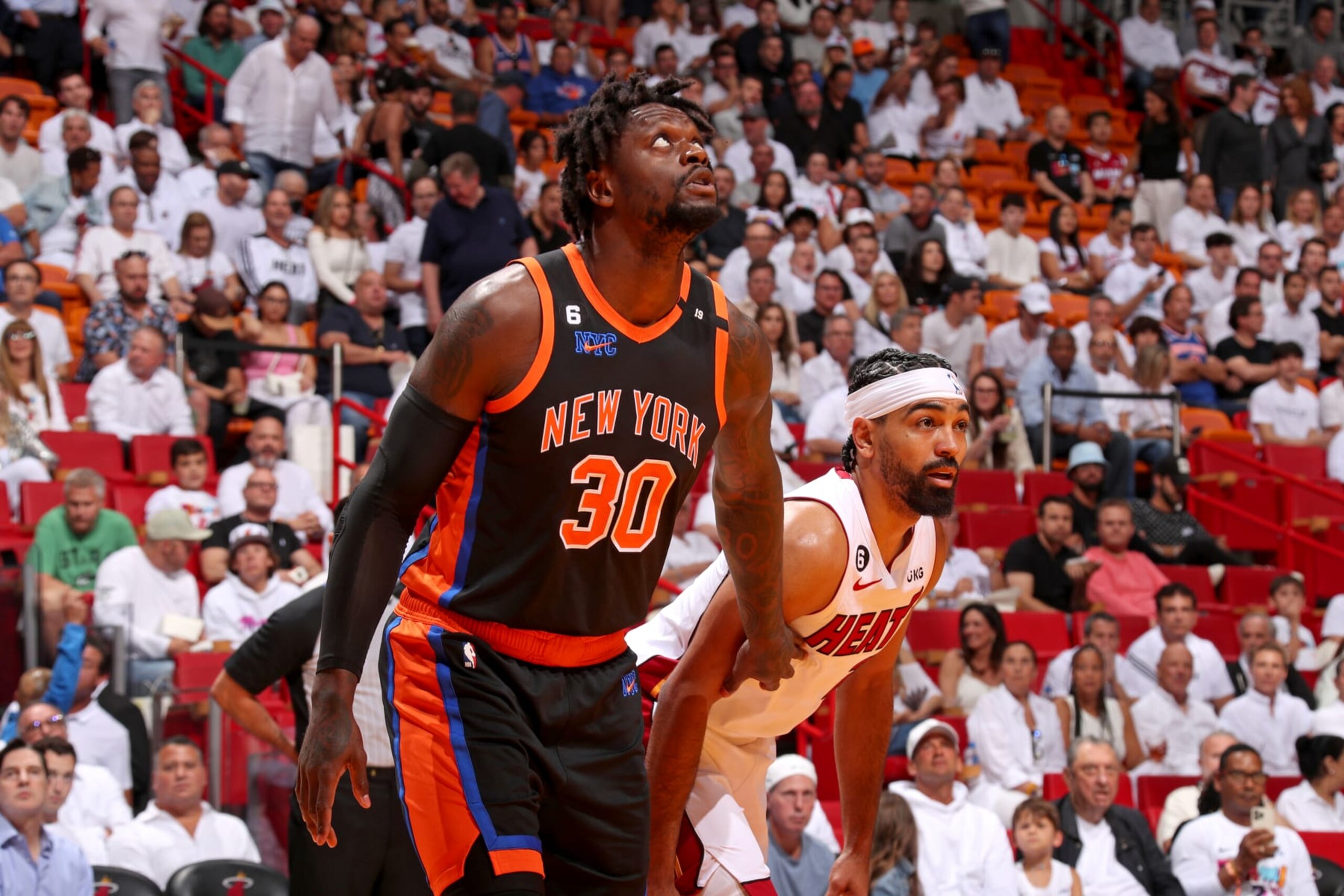 MIAMI, FL - MAY 8:  Julius Randle #30 of the New York Knicks prepares to grab the rebound during Game 4 of the Eastern Conference Semi-Finals of the 2023 NBA Playoffs against the Miami Heat on May 8, 2023 at Kaseya Center in Miami, Florida. NOTE TO USER: User expressly acknowledges and agrees that, by downloading and or using this Photograph, user is consenting to the terms and conditions of the Getty Images License Agreement. Mandatory Copyright Notice: Copyright 2023 NBAE (Photo by Issac Baldizon/NBAE via Getty Images)