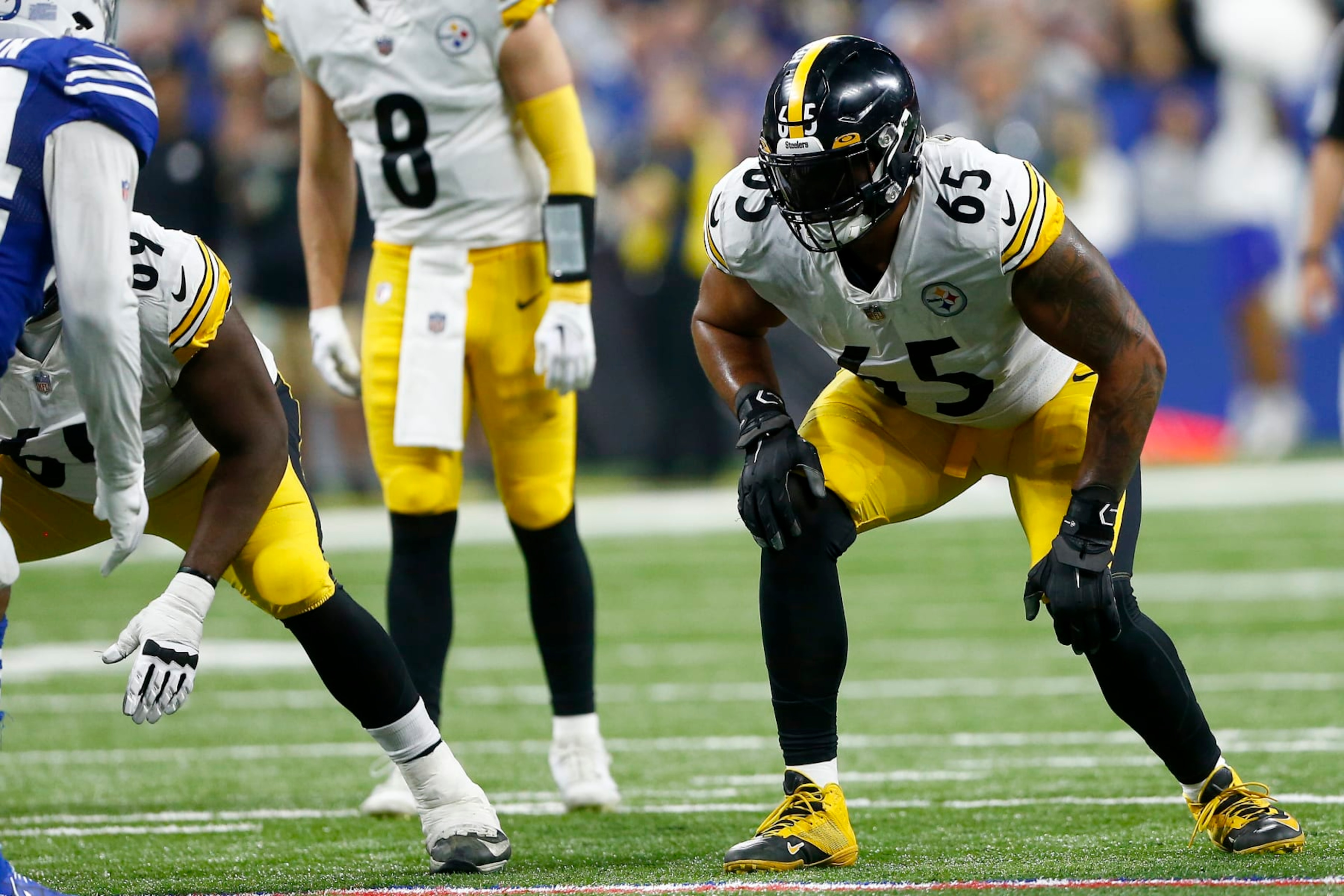INDIANAPOLIS, IN - NOVEMBER 28: Pittsburgh Steelers offensive tackle Dan Moore Jr. (65) during an NFL game between the Pittsburg Steelers and the Indianapolis Colts on November 28, 2022 at Lucas Oil Stadium in Indianapolis, IN.  (Photo by Jeffrey Brown/Icon Sportswire via Getty Images)