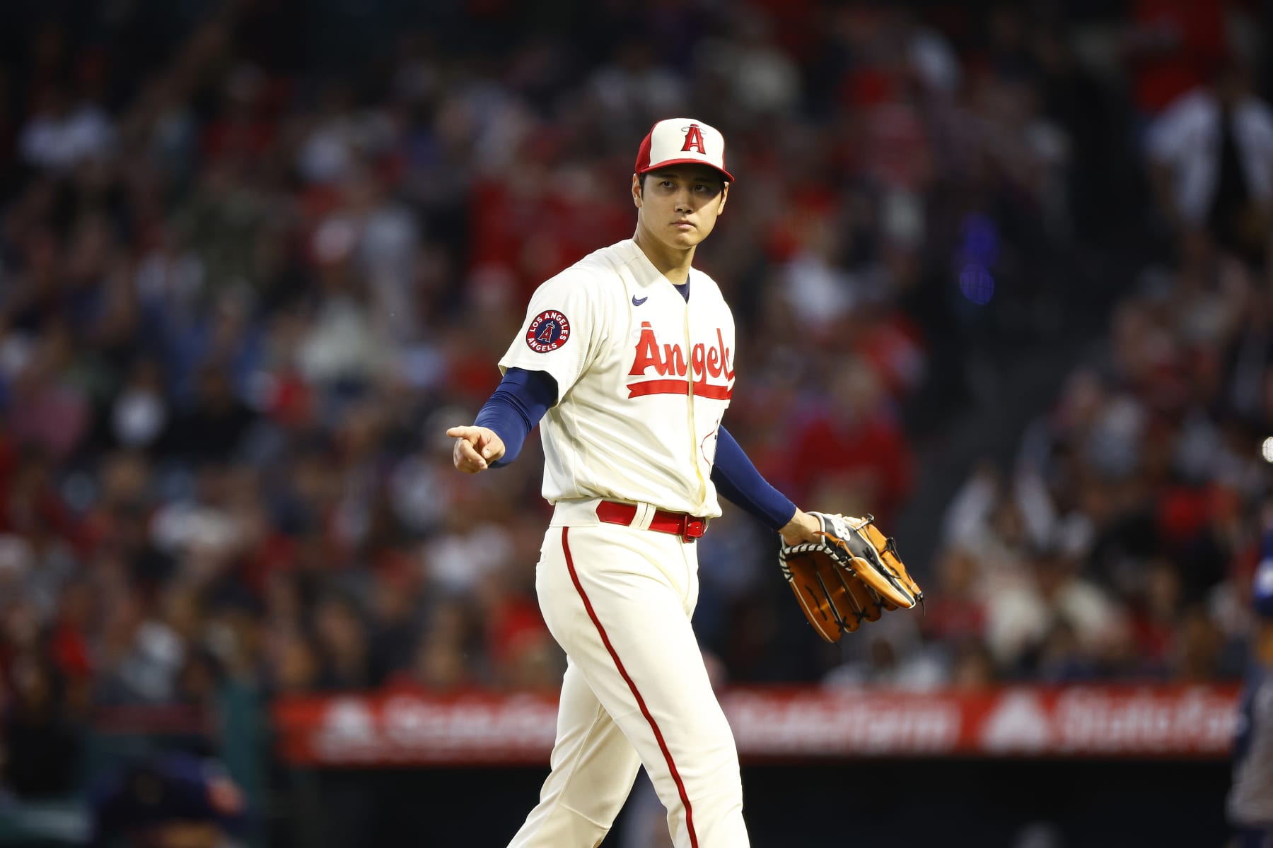 ANAHEIM, CALIFORNIA - MAY 09:  Shohei Ohtani #17 of the Los Angeles Angels at Angel Stadium of Anaheim on May 09, 2023 in Anaheim, California. (Photo by Ronald Martinez/Getty Images)