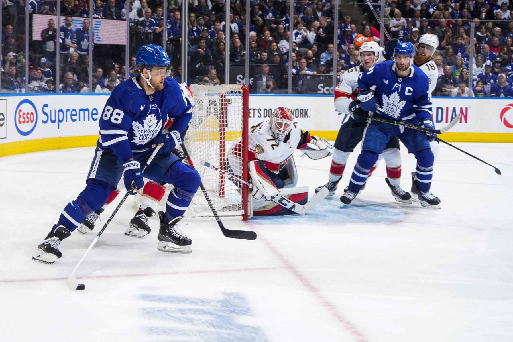 TORONTO, ON - MAY 4: William Nylander #88 of the Toronto Maple Leafs plays the puck abasing the Florida Panthers during the third period in Game Two of the Second Round of the 2023 Stanley Cup Playoffs at the Scotiabank Arena on May 4, 2023 in Toronto, Ontario, Canada. (Photo by Mark Blinch/NHLI via Getty Images)