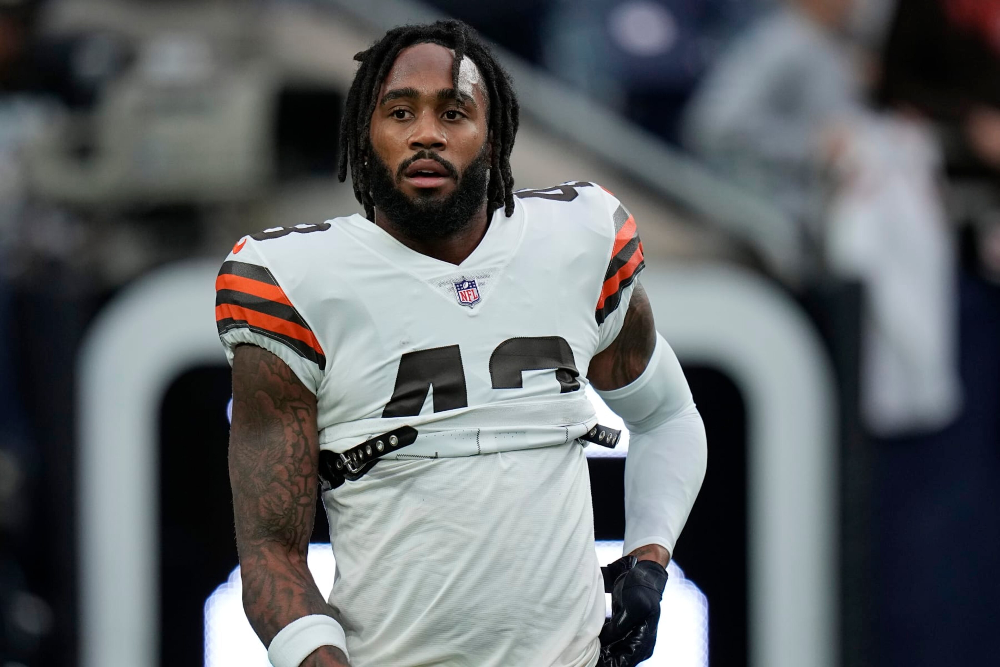 Cleveland Browns safety John Johnson III (43) during the first half of an NFL football game against the Houston Texans in Houston, Sunday, Dec. 4, 2022, in Houston. (AP Photo/Eric Gay) Cleveland Browns safety John Johnson III (43) during the first half of an NFL football game against the Houston Texans in Houston, Sunday, Dec. 4, 2022, in Houston. (AP Photo/Eric Gay)