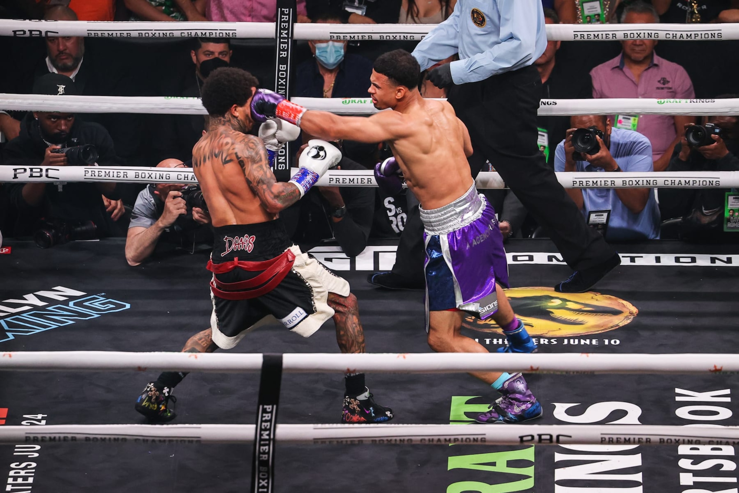 Gervonta Davis (left) and Rolando Romero 