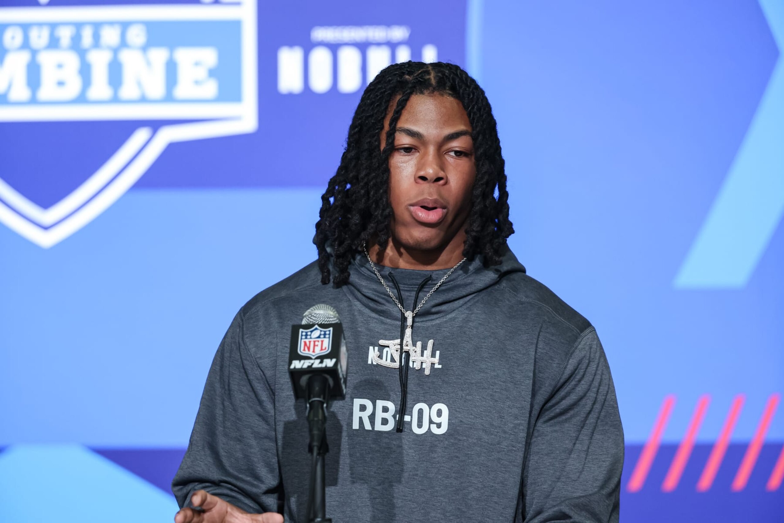 INDIANAPOLIS, IN - MARCH 04: Running back Jahmyr Gibbs of Alabama speaks to the media during the NFL Combine at Lucas Oil Stadium on March 4, 2023 in Indianapolis, Indiana. (Photo by Michael Hickey/Getty Images)