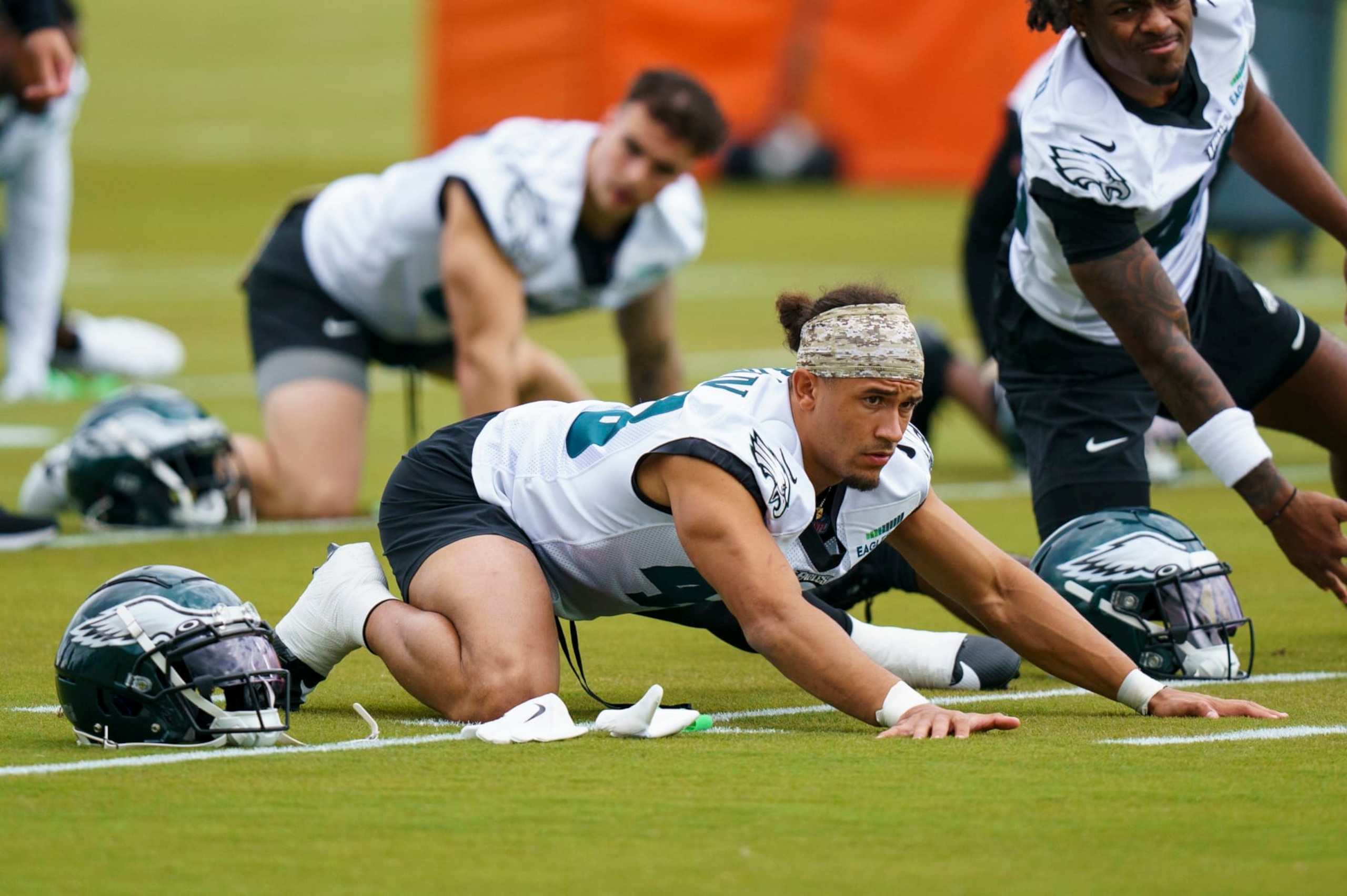Philadelphia Eagles' Sydney Brown stretches with his teammates during NFL rookie football minicamp, Friday, May 5, 2023, in Philadelphia. (AP Photo/Chris Szagola)