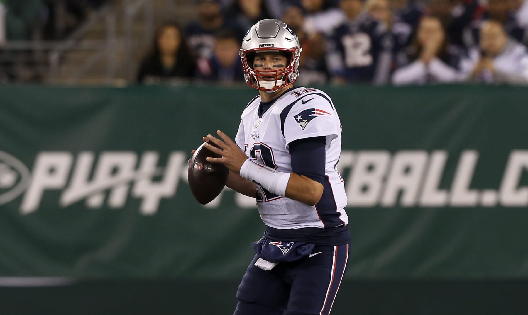 EAST RUTHERFORD, NEW JERSEY - OCTOBER 21:   (NEW YORK DAILIES OUT)  Tom Brady #12 of the New England Patriots in action against the New York Jets at MetLife Stadium on October 21, 2019 in East Rutherford, New Jersey. The Patriots defeated the Jets 33-0. (Photo by Jim McIsaac/Getty Images)