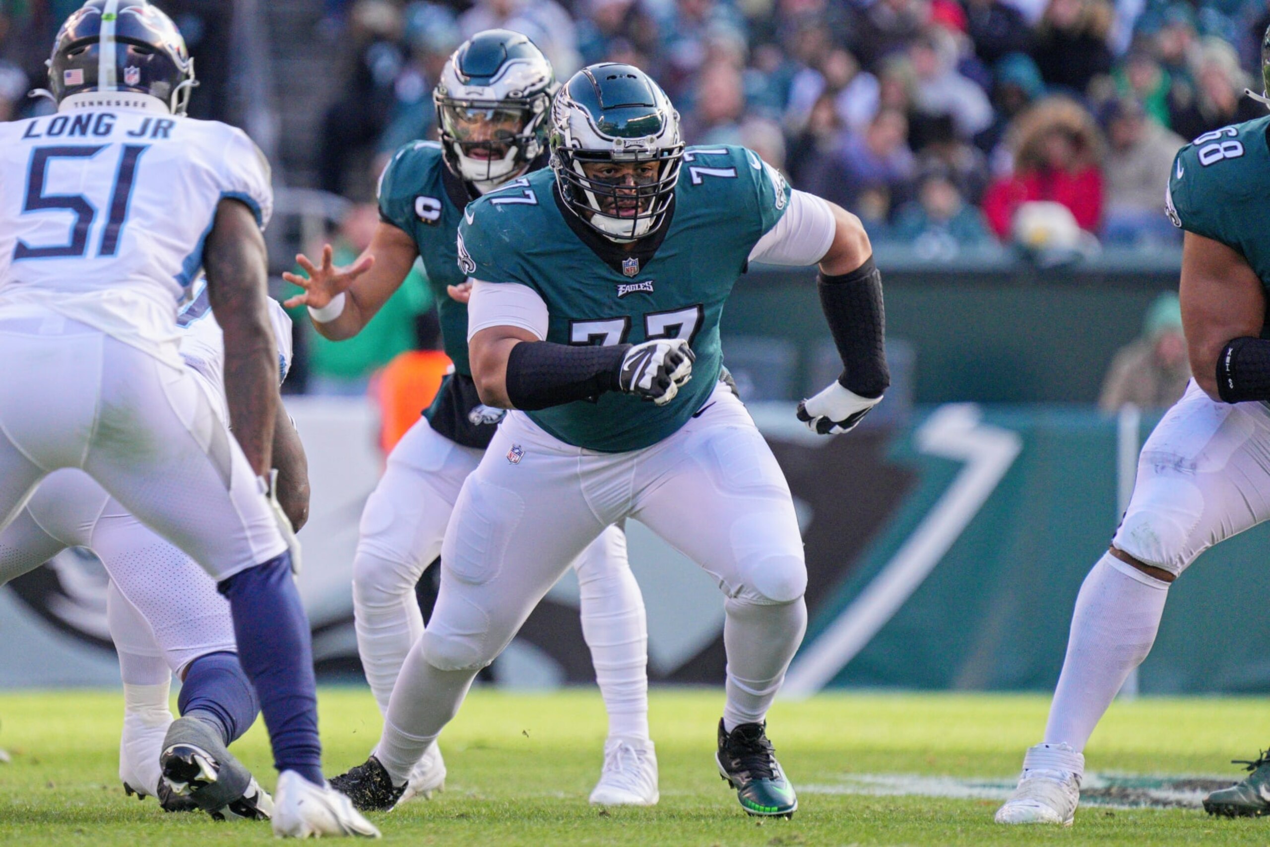 PHILADELPHIA, PA - DECEMBER 04: Philadelphia Eagles offensive tackle Andre Dillard (77) sets up to block during the game between the Tennessee Titans and the Philadelphia Eagles on December 4, 2022 at Lincoln Financial Field in Philadelphia, PA. (Photo by Andy Lewis/Icon Sportswire via Getty Images)