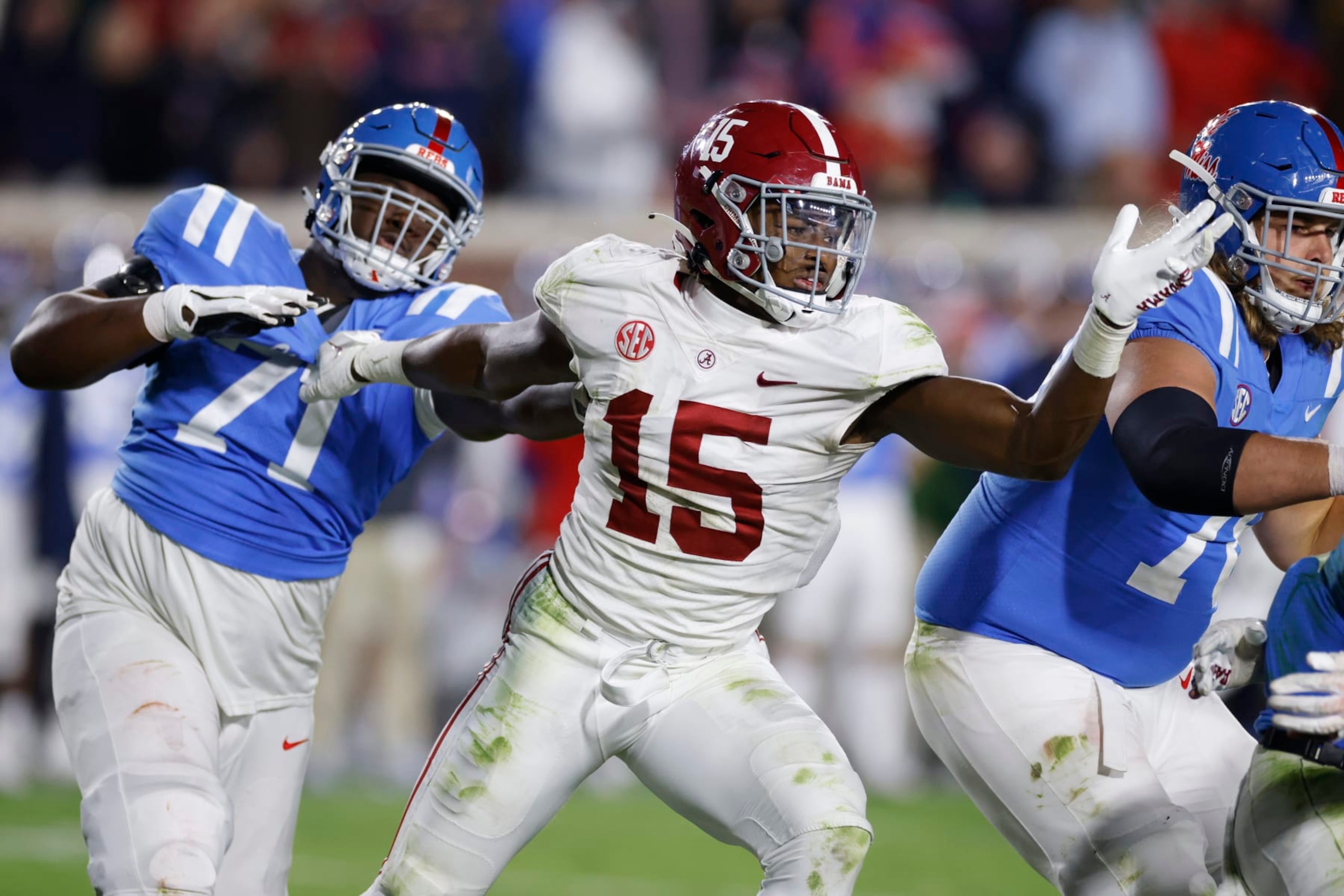 OXFORD, MS - NOVEMBER 12: Alabama Crimson Tide linebacker Dallas Turner (15) fights through a block by Mississippi Rebels offensive lineman Jayden Williams (71) during a college football game on November 12, 2022 at Vaught-Hemingway Stadium in Oxford, Mississippi. (Photo by Joe Robbins/Icon Sportswire via Getty Images)