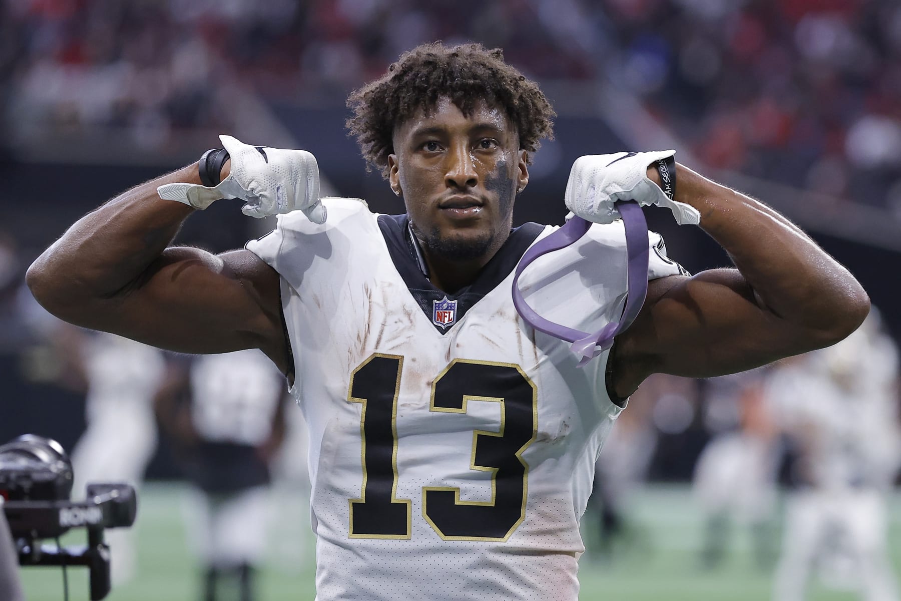 ATLANTA, GEORGIA - SEPTEMBER 11: Michael Thomas #13 of the New Orleans Saints celebrates during the fourth quarter against the Atlanta Falcons at Mercedes-Benz Stadium on September 11, 2022 in Atlanta, Georgia. (Photo by Todd Kirkland/Getty Images)