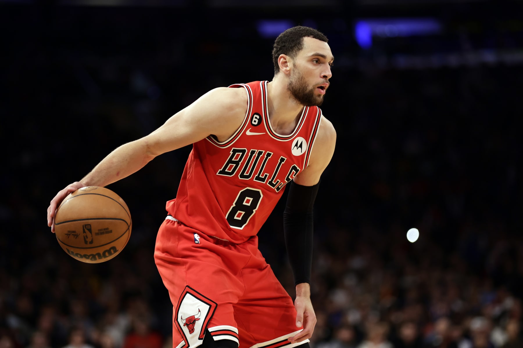 NEW YORK, NEW YORK - DECEMBER 23: Zach LaVine #8 of the Chicago Bulls in action against the New York Knicks during the second half at Madison Square Garden on December 23, 2022 in New York City. NOTE TO USER: User expressly acknowledges and agrees that, by downloading and or using this Photograph, user is consenting to the terms and conditions of the Getty Images License Agreement.  (Photo by Adam Hunger/Getty Images)