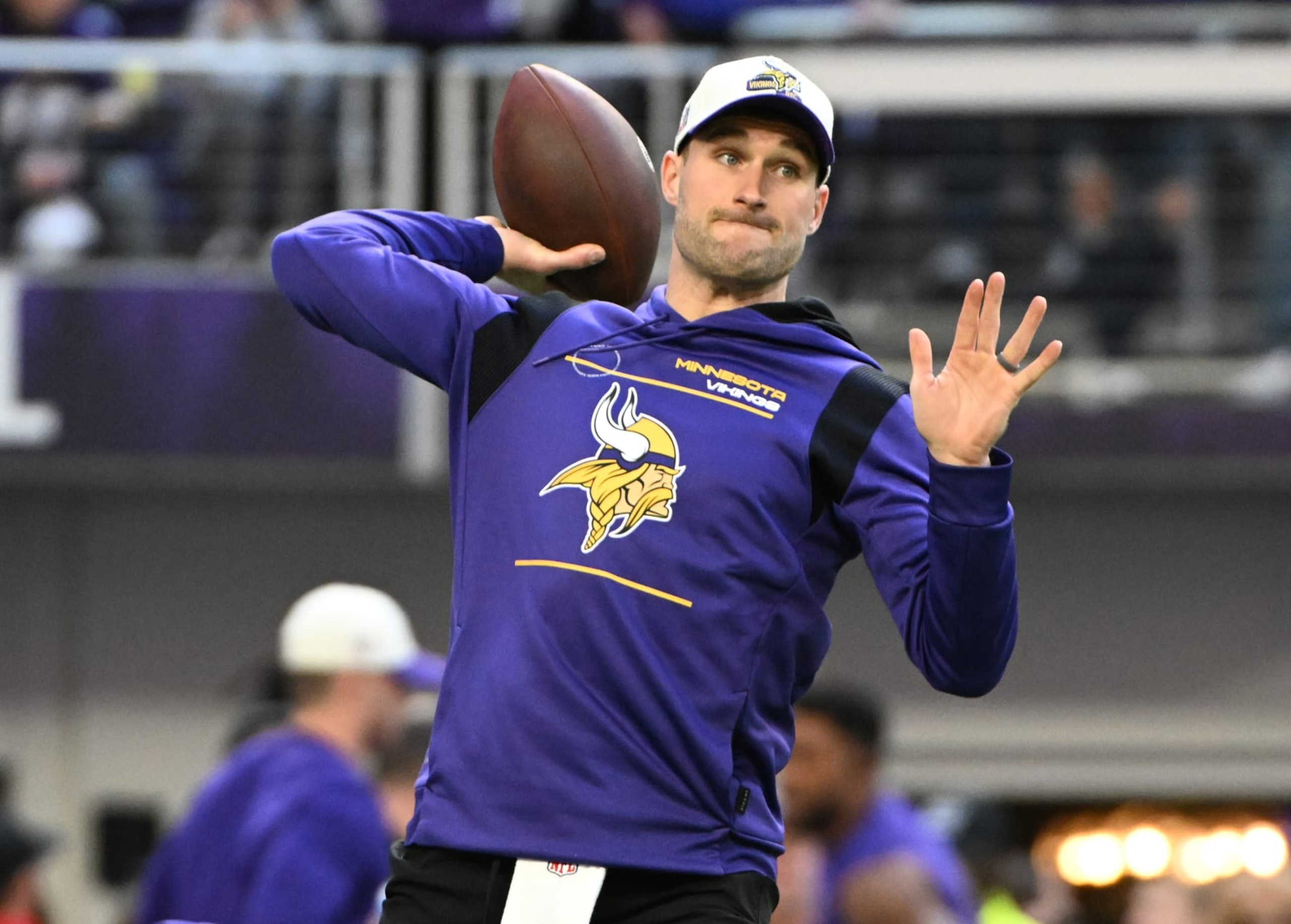 MINNEAPOLIS, MINNESOTA - JANUARY 15: Kirk Cousins #8 of the Minnesota Vikings warms up prior to the NFC Wild Card playoff game against the New York Giants at U.S. Bank Stadium on January 15, 2023 in Minneapolis, Minnesota. (Photo by Stephen Maturen/Getty Images)