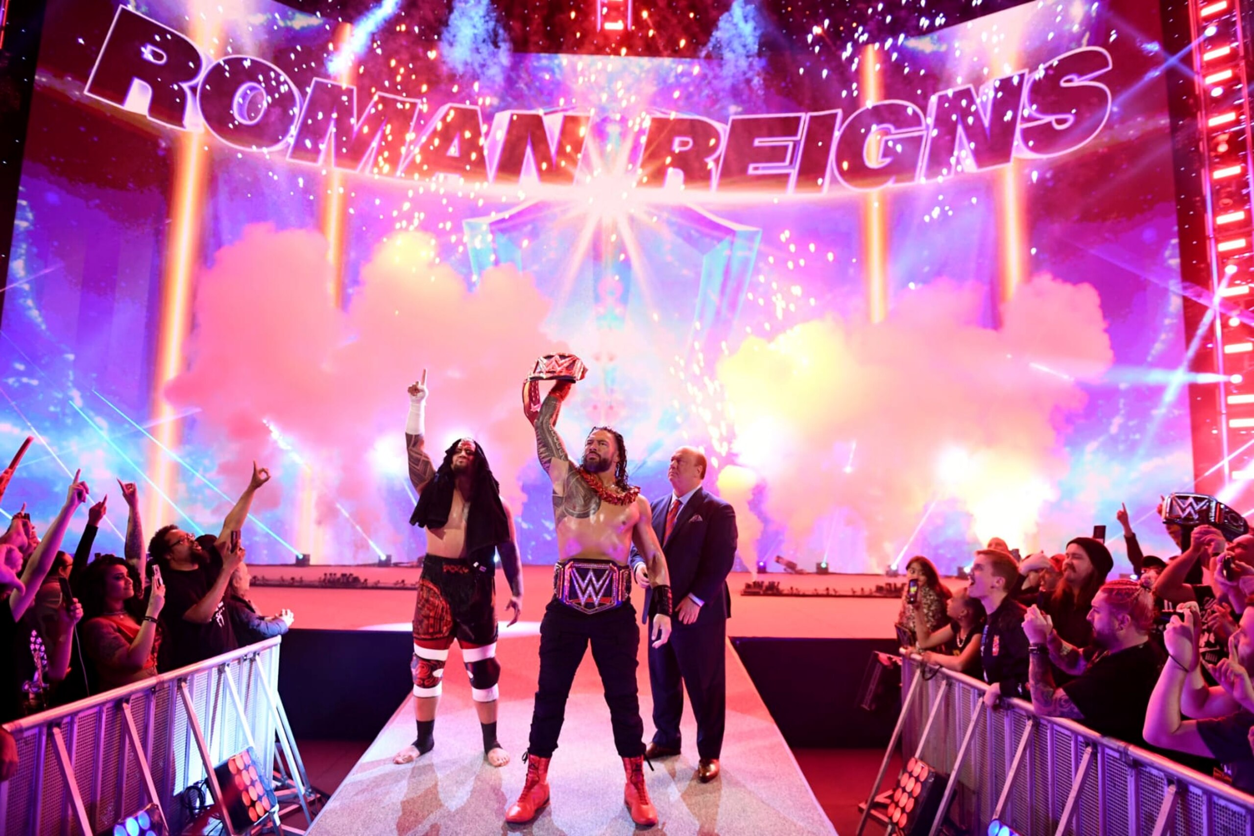 Roman Reigns and Solo Sikoa confronted Sami Zayn and Kevin Owens Friday night. Roman Reigns and Solo Sikoa confronted Sami Zayn and Kevin Owens Friday night.