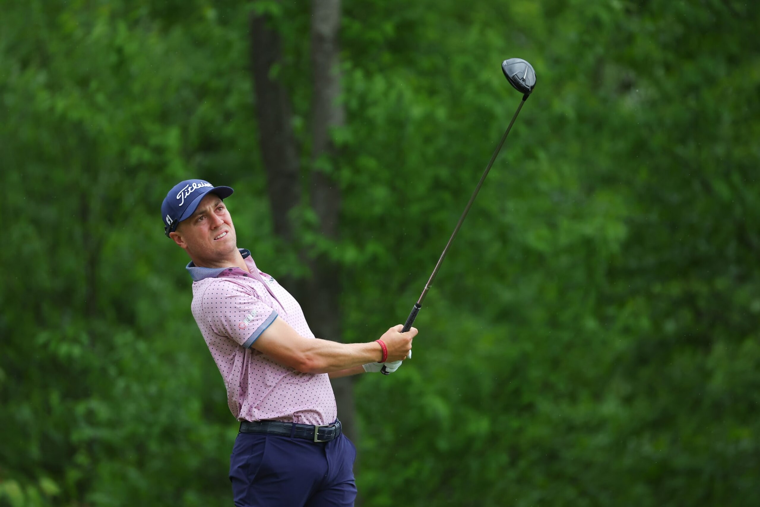 ROCHESTER, NEW YORK - MAY 19: Justin Thomas of the United States plays his shot from the fourth tee during the second round of the 2023 PGA Championship at Oak Hill Country Club on May 19, 2023 in Rochester, New York. (Photo by Kevin C. Cox/Getty Images)