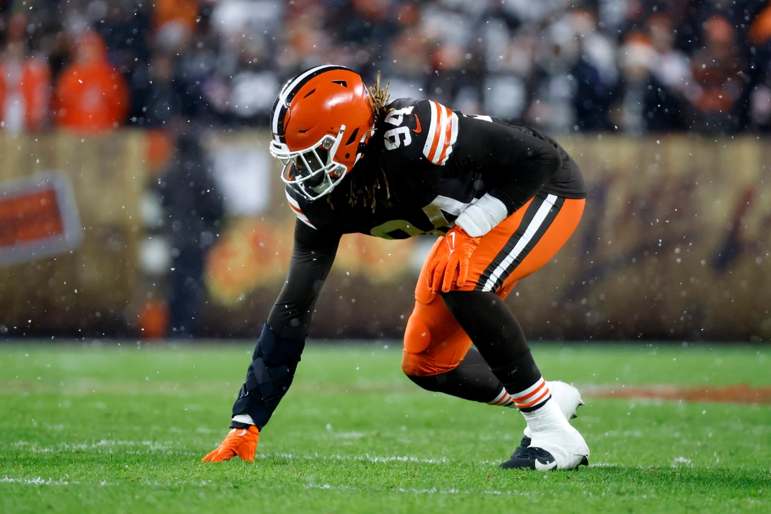 Cleveland Browns defensive end Alex Wright (94) lines up for a play during an NFL football game against the Baltimore Ravens, Saturday, Dec. 17, 2022, in Cleveland. (AP Photo/Kirk Irwin)