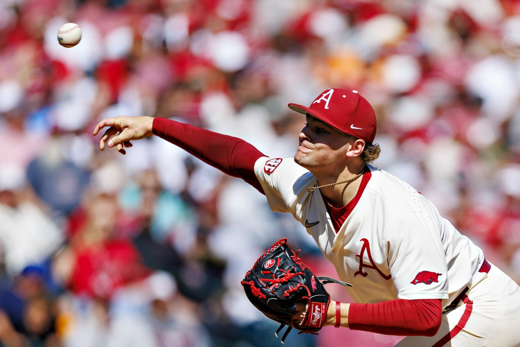 FAYETTEVILLE, ARKANSAS - APRIL 16: Dylan Carter #31 of the Arkansas Razorbacks throws a pitch during a game against the Tennessee Volunteers at Baum-Walker Stadium at George Cole Field on April 16, 2023 in Fayetteville, Arkansas. The Razorbacks defeated the Volunteers 7-2.  (Photo by Wesley Hitt/Getty Images)
