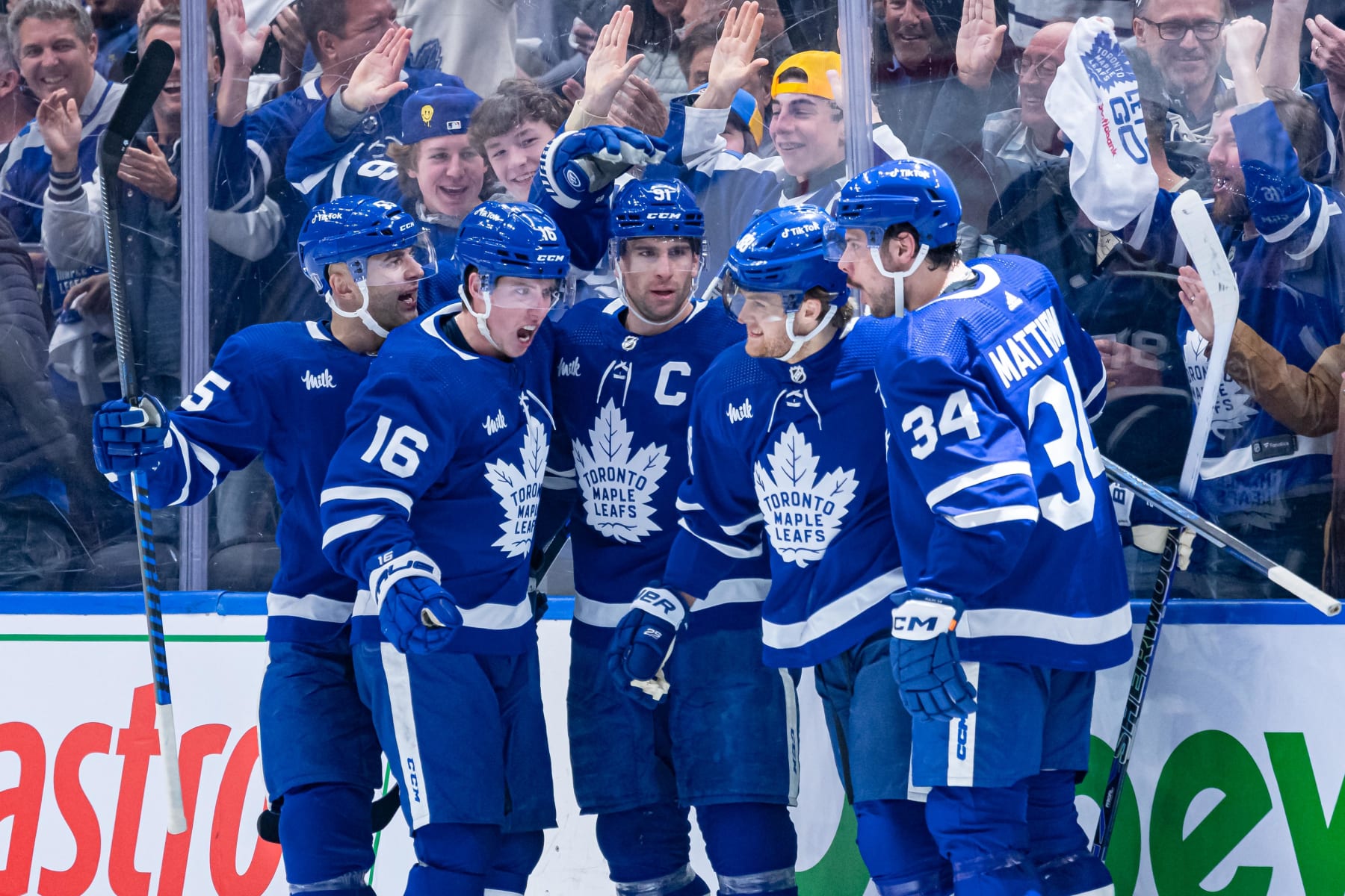 TORONTO, ON - APRIL 18: Toronto Maple Leafs Winger William Nylander (88) celebrates his goal with his teammates during the Round 1 NHL Stanley Cup Playoffs Game 1 between the Tampa Bay Lightning and the Toronto Maple Leafs on April 18, 2023, at Scotiabank Arena in Toronto, ON, Canada. (Photo by Julian Avram/Icon Sportswire via Getty Images)