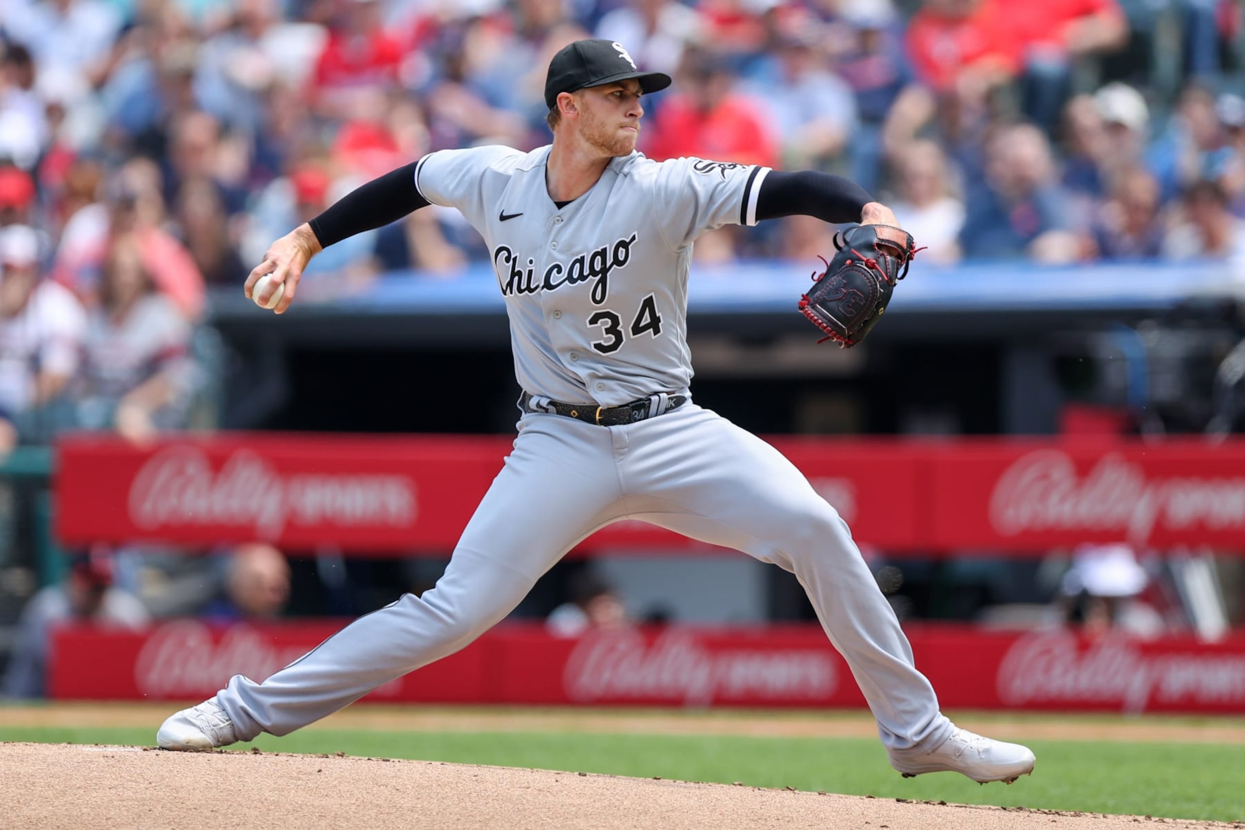 CLEVELAND, OH - MAY 24: Chicago White Sox starting pitcher Michael Kopech (34) delivers a pitch to the plate during the first inning of the Major League Baseball game between the Chicago White Sox and Cleveland Guardians on May 24, 2023, at Progressive Field in Cleveland, OH. (Photo by Frank Jansky/Icon Sportswire via Getty Images)